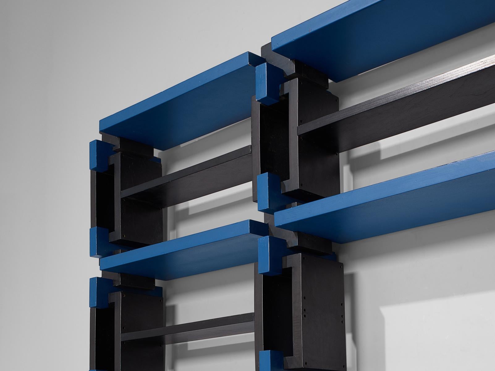 Italian Postmodern Architectural Bookcase in Black and Blue  In Good Condition For Sale In Waalwijk, NL