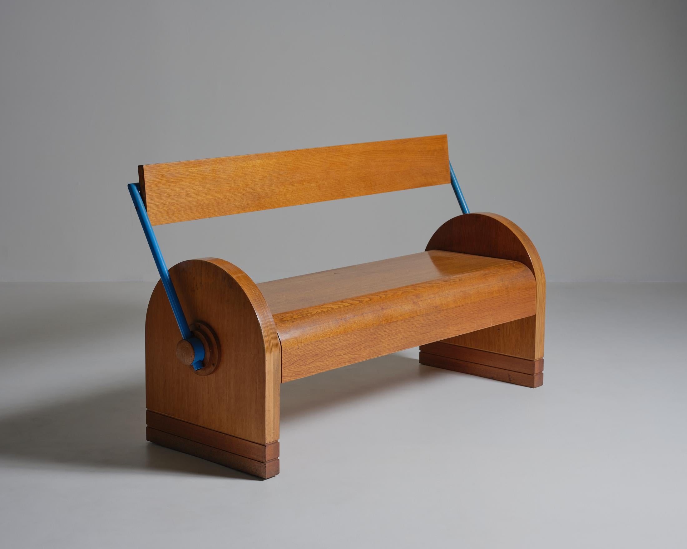 Postmodern custom Milanese Architect’s bench. Made in Italy circa 1980s. 