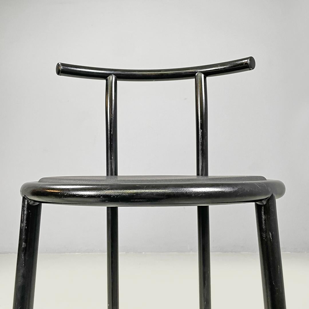 Tabourets postmodernes italiens en métal noir et caoutchouc par Fly Line, années 1990 en vente 3