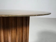 Italienischer postmoderner Beistelltisch aus Messing, Teakholz und Marmor, 1980er Jahre