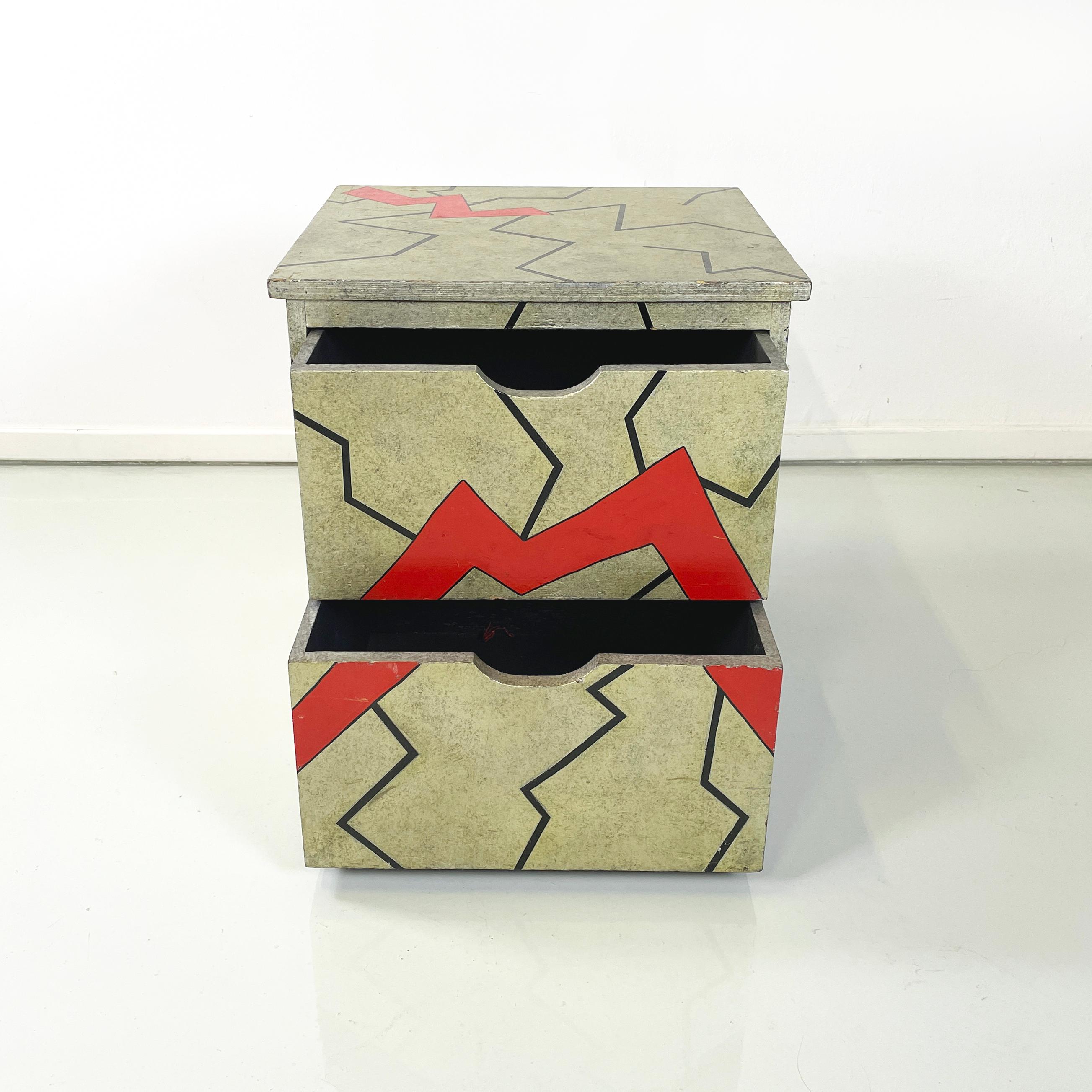 Post-Modern Italian postmodern Chest of drawers bedside table in gray wood with pattern 1990 For Sale