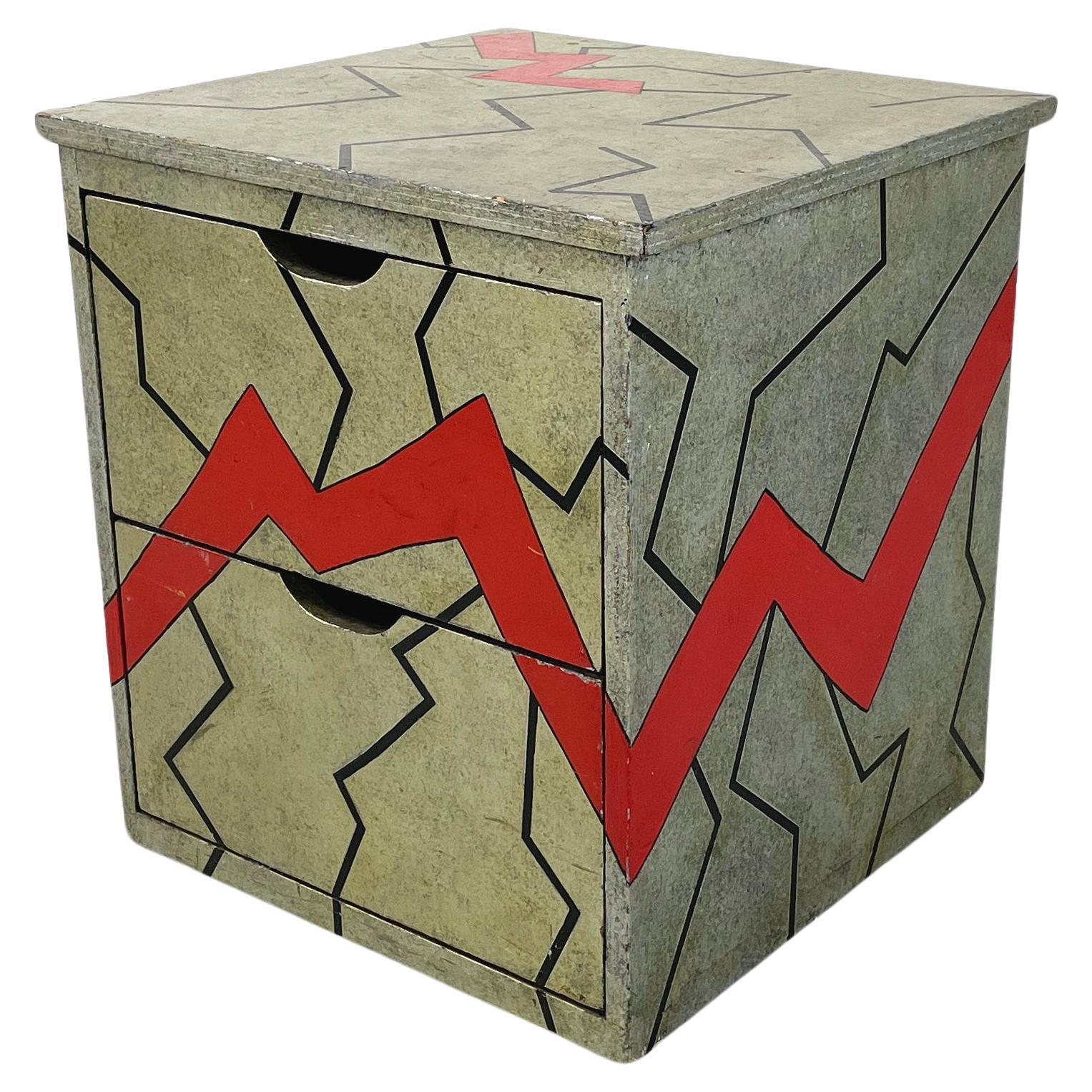 Italian postmodern Chest of drawers bedside table in gray wood with pattern 1990 For Sale