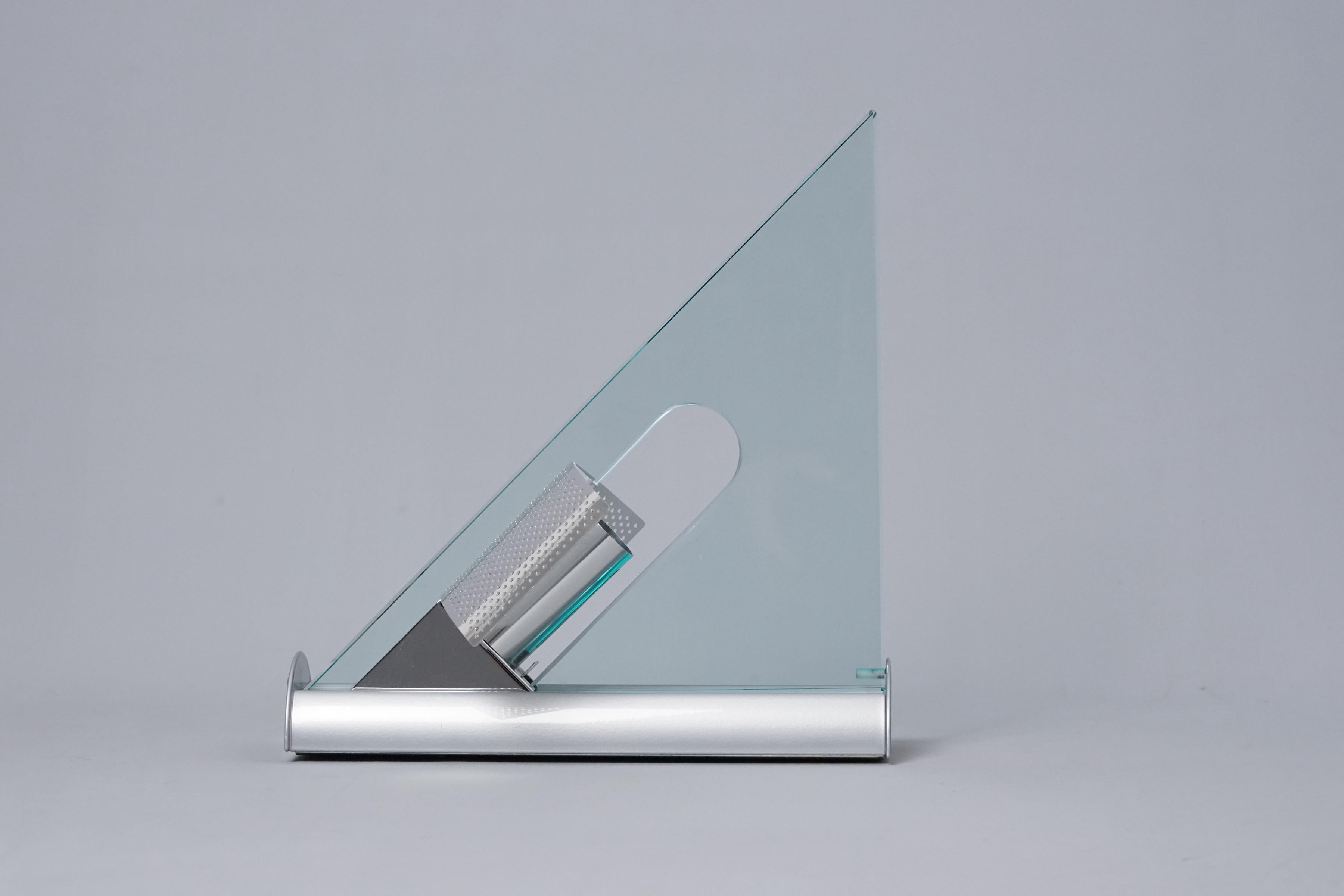 Italian Postmodern Crystal Icaro Wall Lamp by Carlo Forcolini for Artemide In Good Condition For Sale In Kelkheim (Taunus), HE