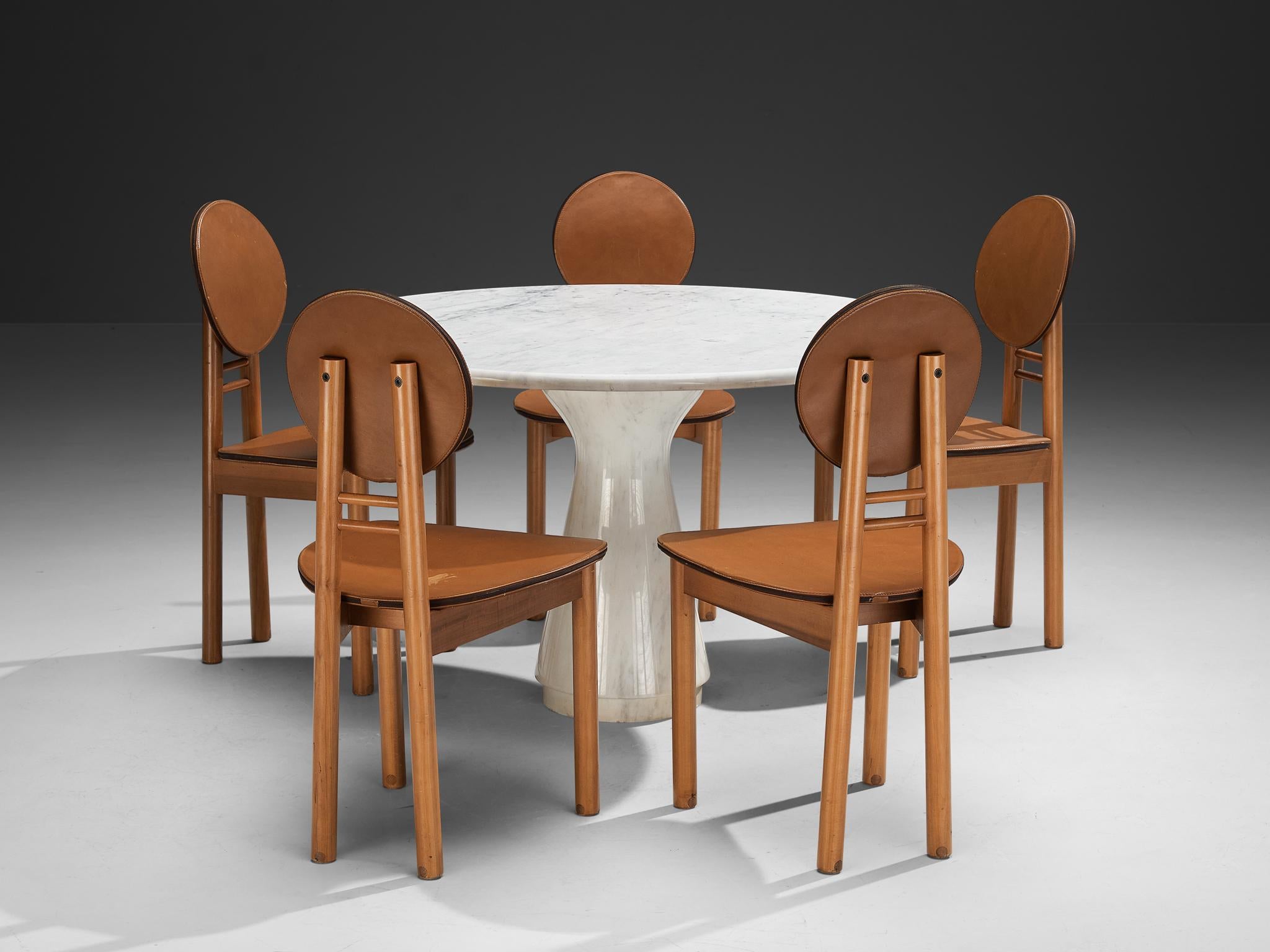 Postmoderne Ensemble de salle à manger italienne postmoderne, table en marbre et chaises Girgi mobiles en vente