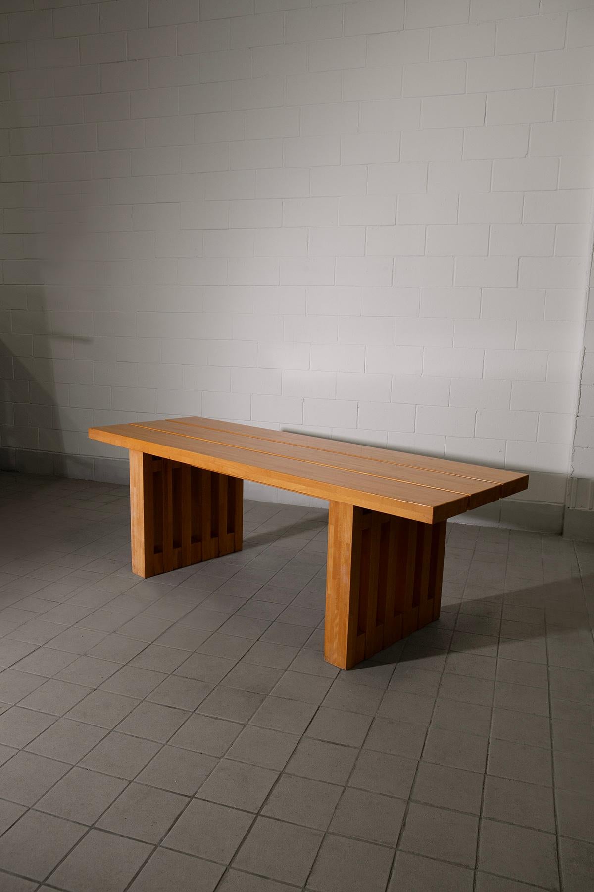 Italian postmodern Dining Table attr. to Tito Pinori In condizioni buone in vendita a Milano, IT