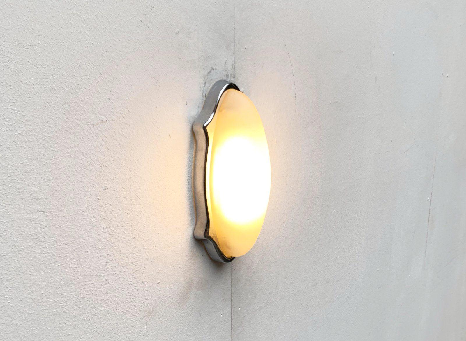 Italian Postmodern Geco 1 Indoor and Outdoor Wall Lamp for Arteluce, 1990s For Sale 5