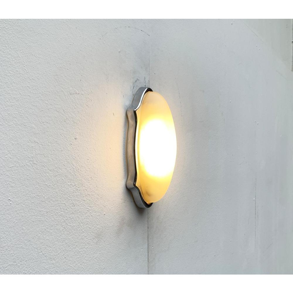 Italian Postmodern Geco 1 Indoor and Outdoor Wall Lamp for Arteluce, 1990s For Sale 6