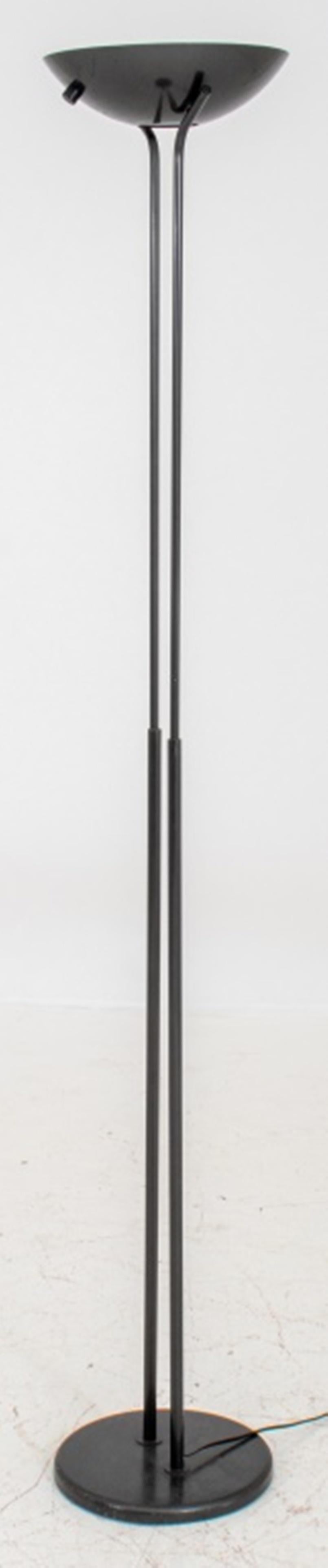 Italian Postmodern halogen torchiere floor lamp with enameled metal structure. In very good vintage condition. 
Dealer: S138XX