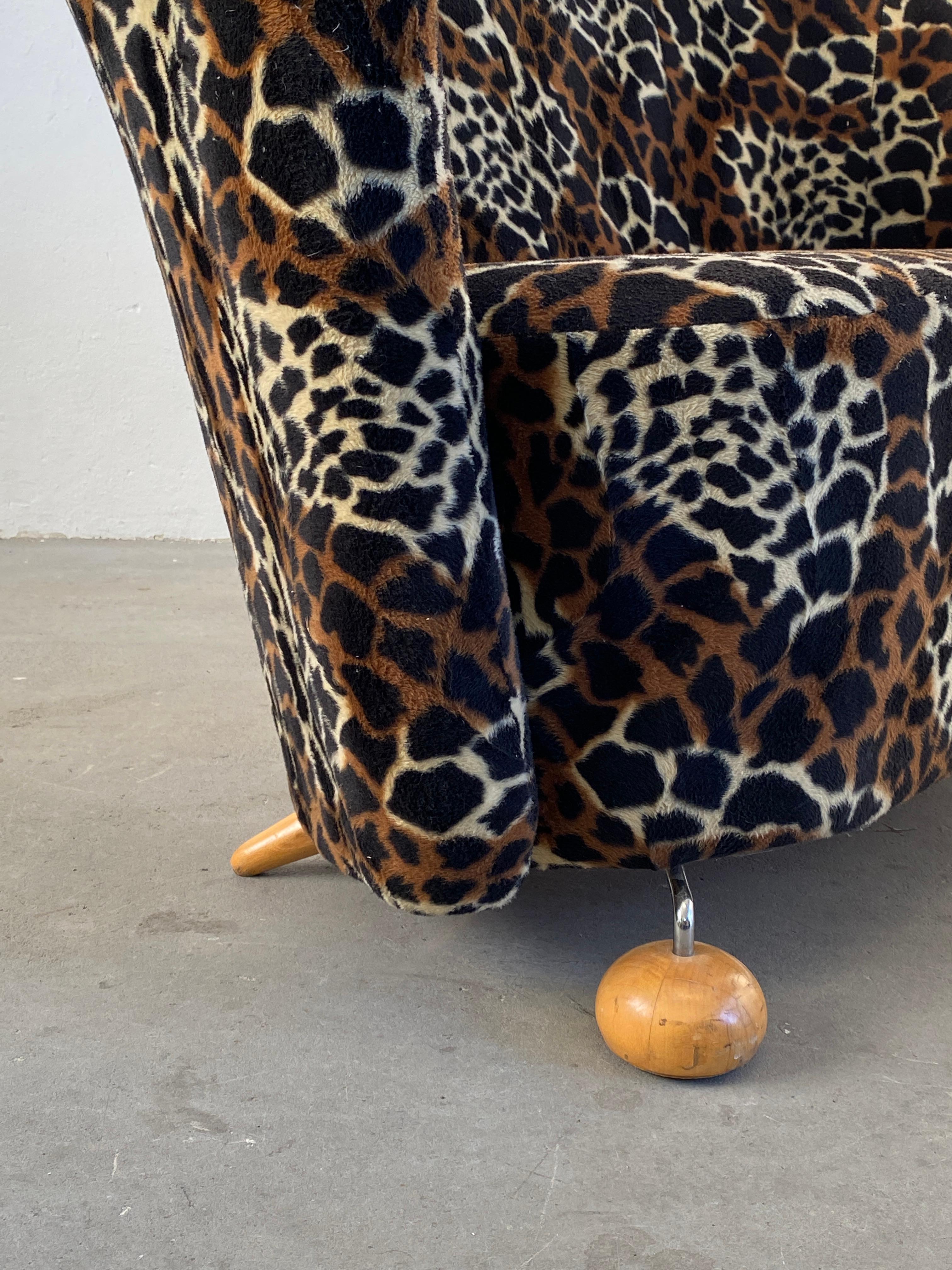 Late 20th Century Italian Postmodern Leopard Pattern Vintage Two-Seater / Retro Modernist Loveseat