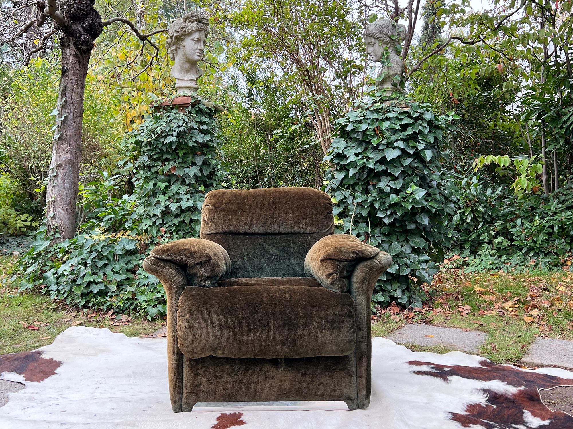 Italian Postmodern Lounge Chair from Saporiti, 1970s In Good Condition For Sale In Basel, BS