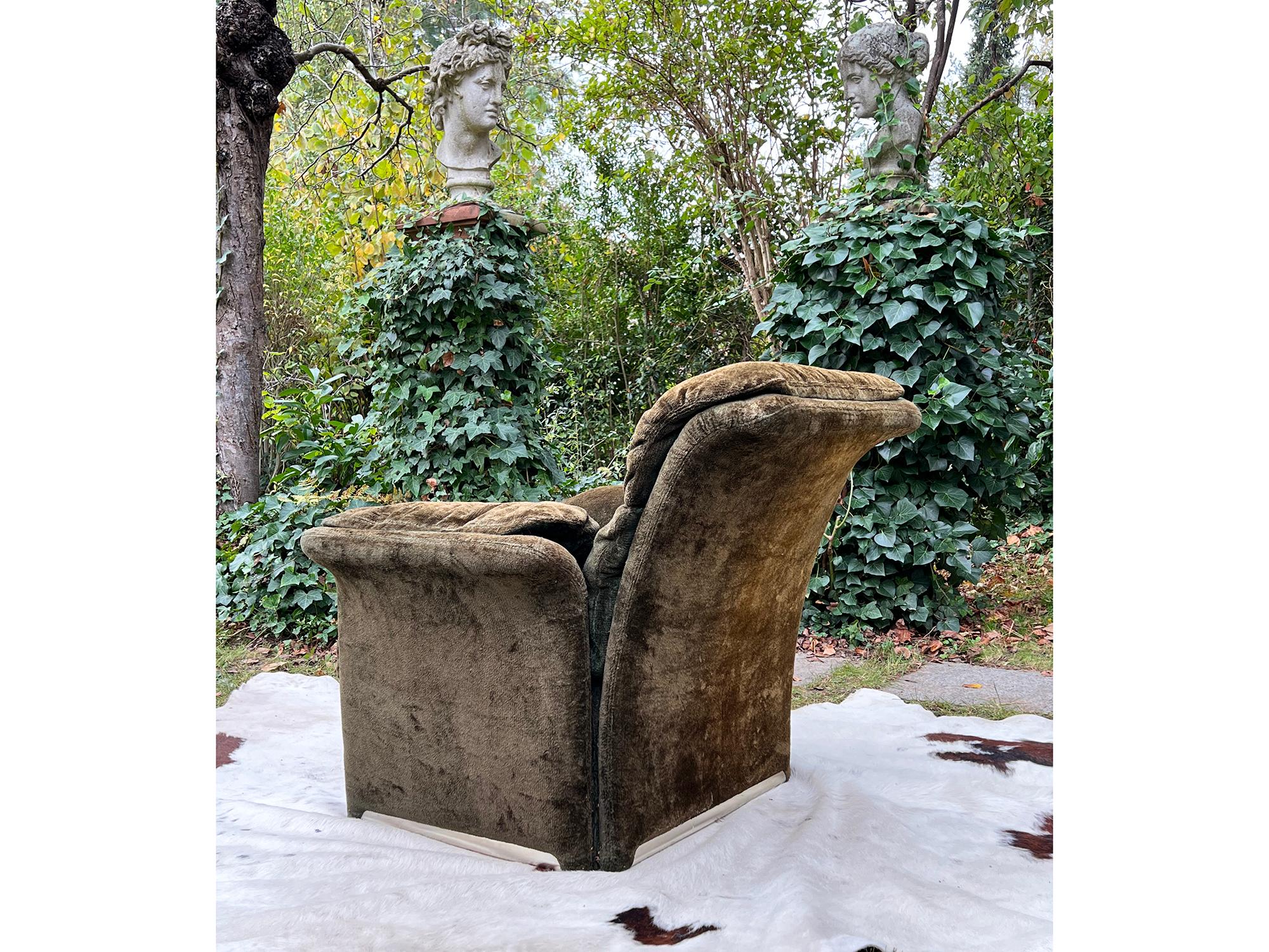Italian Postmodern Lounge Chair from Saporiti, 1970s For Sale 2