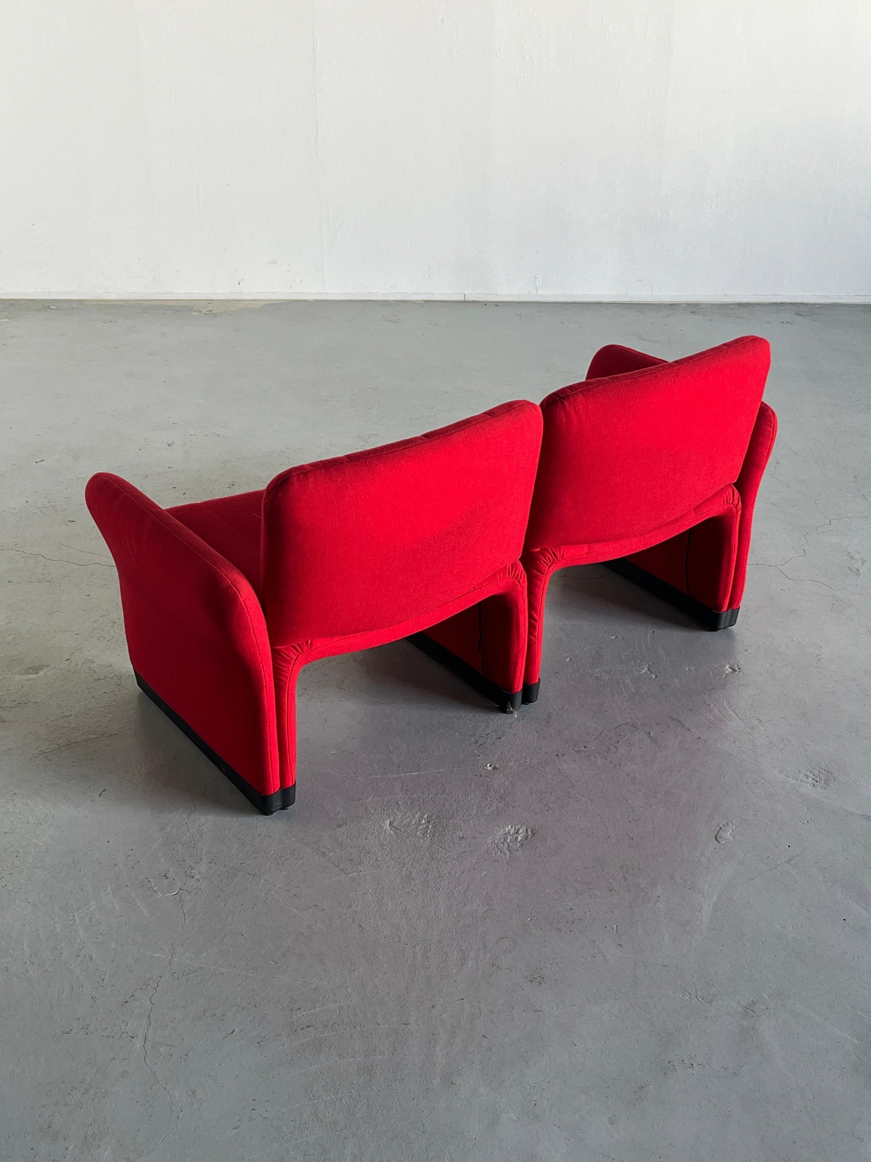 Tissu d'ameublement Siège d'amour italien postmoderne dans le style de Giancarlo Piretti, 1970 en vente