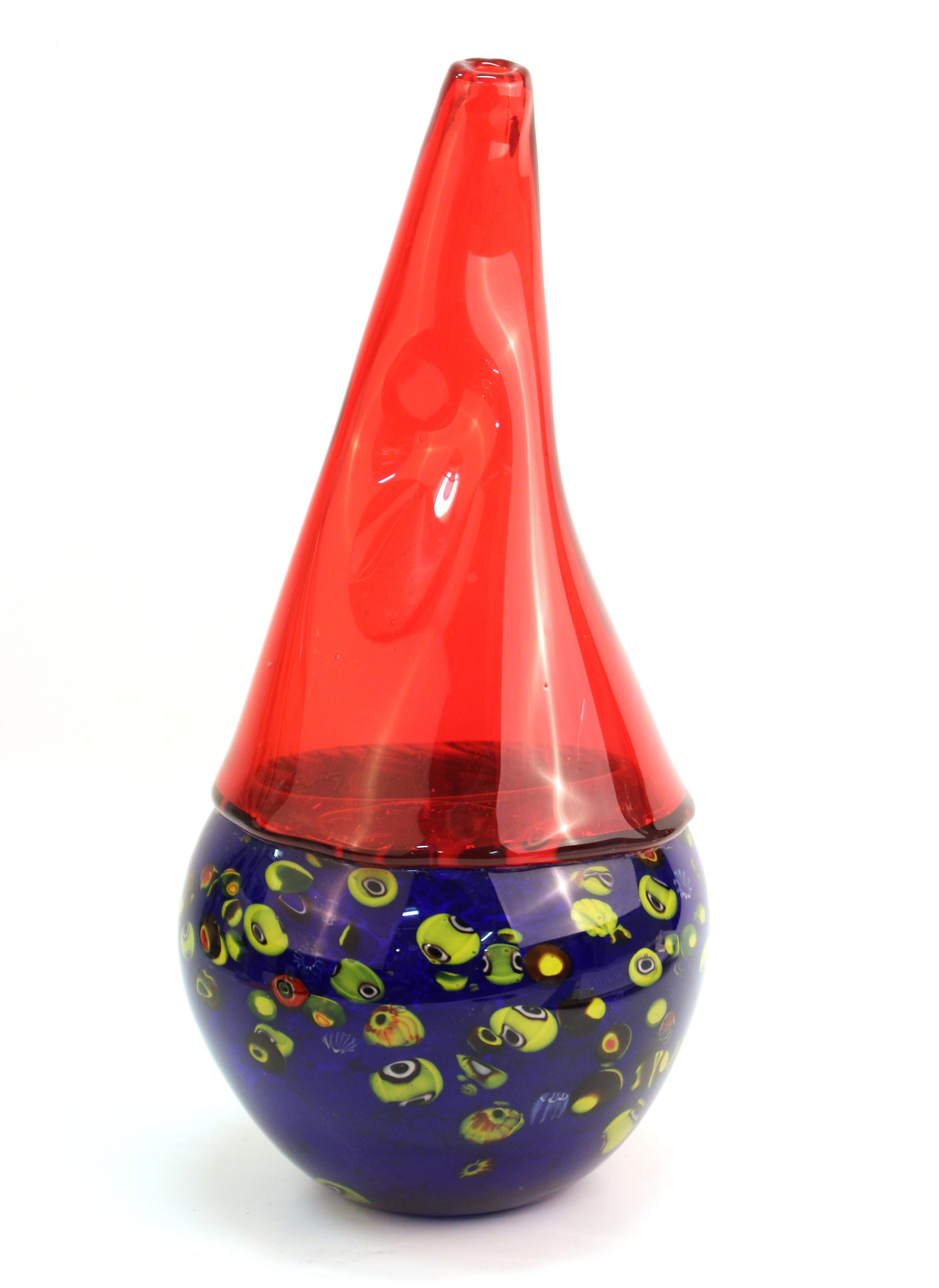 Italian Postmodern art glass vase from Murano, in shape of a gourd with clear red glass above a solid blue glass with murine inlay. Likely made in the late 20th century. Some light scratching to the base, but overall in great vintage condition with