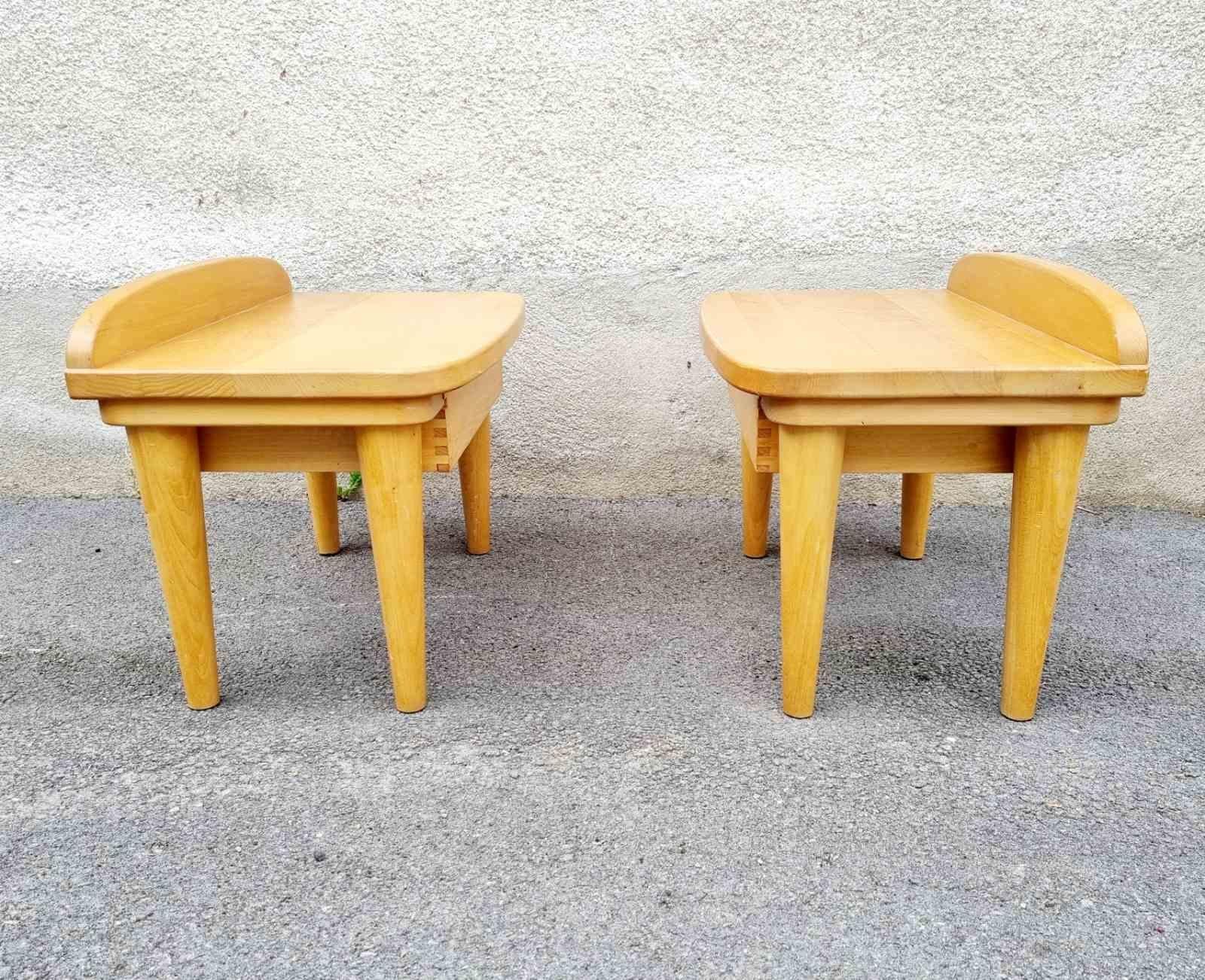 Italian Postmodern Nightstands or Side Tables, 80s Pair For Sale 6
