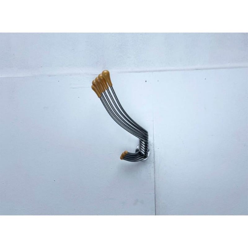 Perchero de pared italiano postmoderno Octopus de J. De Pas para Zanotta, años 90 Metal en venta