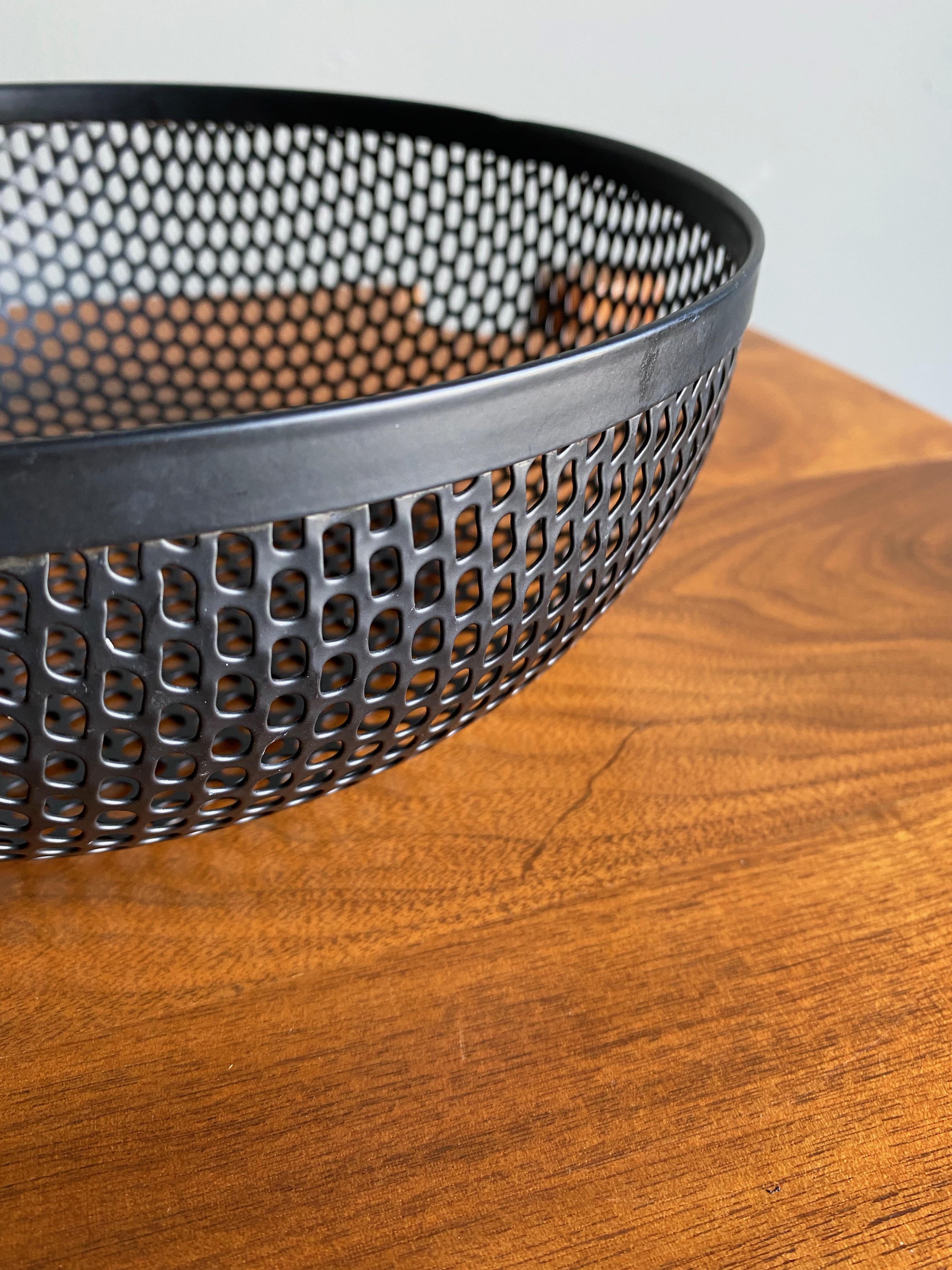 Italian Postmodern Perforated Enameled Black Metal Bowl, circa 1985 2