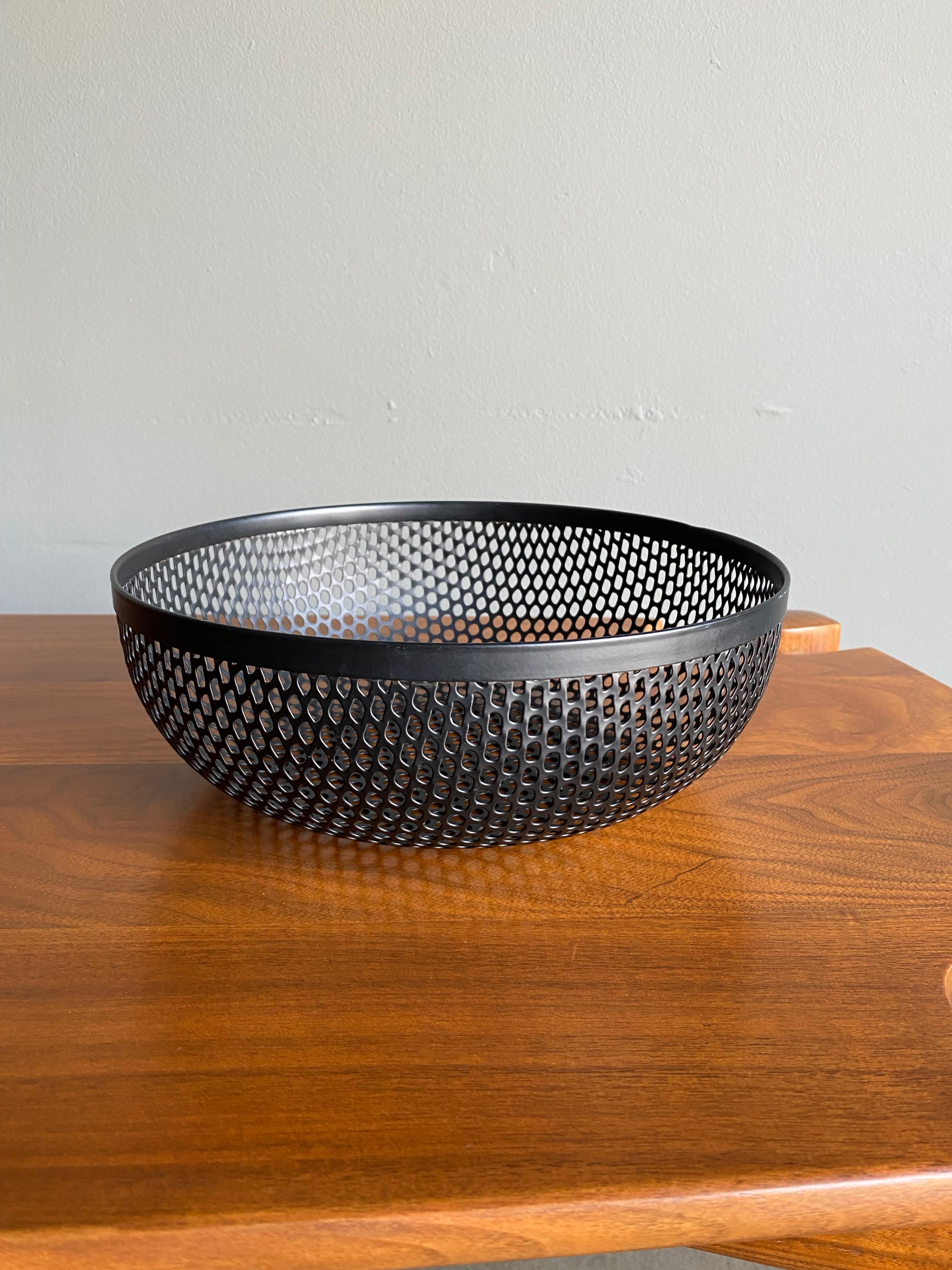 Italian Postmodern Perforated Enameled Black Metal Bowl, circa 1985 3