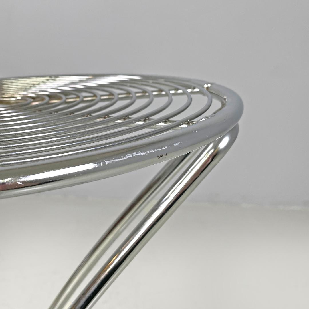 Italienischer postmoderner Hocker mit verchromtem Metallgestell und Fußstütze, 2000er Jahre im Angebot 6