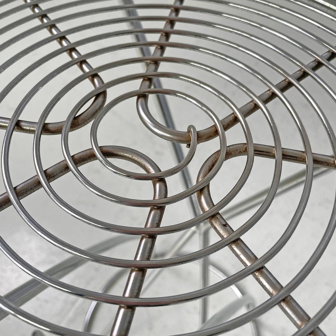 Italienischer postmoderner Hocker mit verchromtem Metallgestell und Fußstütze, 2000er Jahre im Angebot 8
