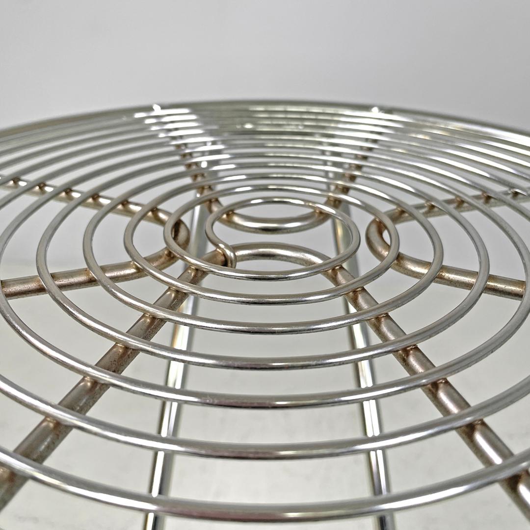 Italienischer postmoderner Hocker mit verchromtem Metallgestell und Fußstütze, 2000er Jahre im Angebot 10