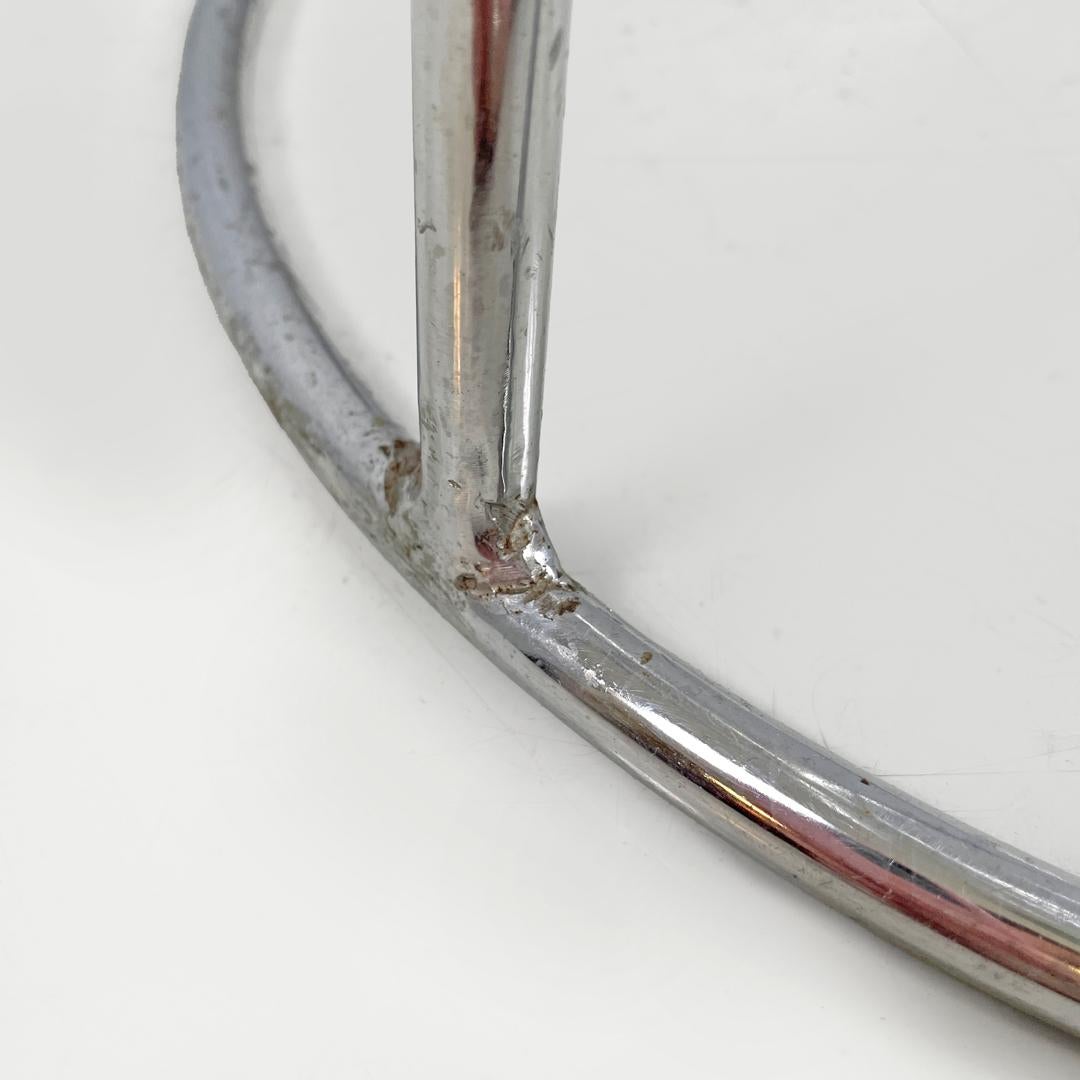 Italienischer postmoderner Hocker mit verchromtem Metallgestell und Fußstütze, 2000er Jahre im Angebot 16