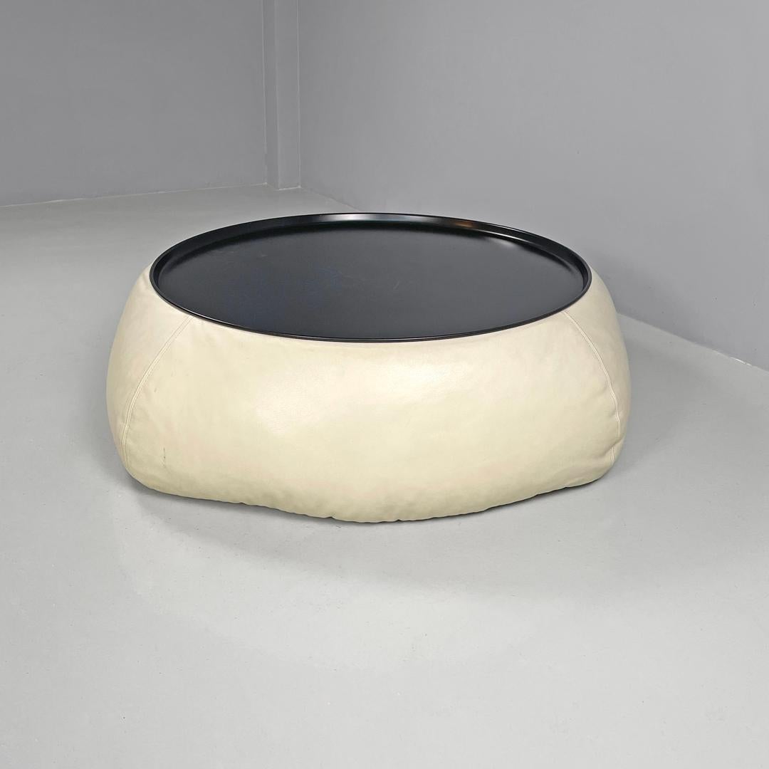 Post-Modern Italian postmodern round coffee table Lady-Fat by Patricia Urquiola for B&B 2002 For Sale