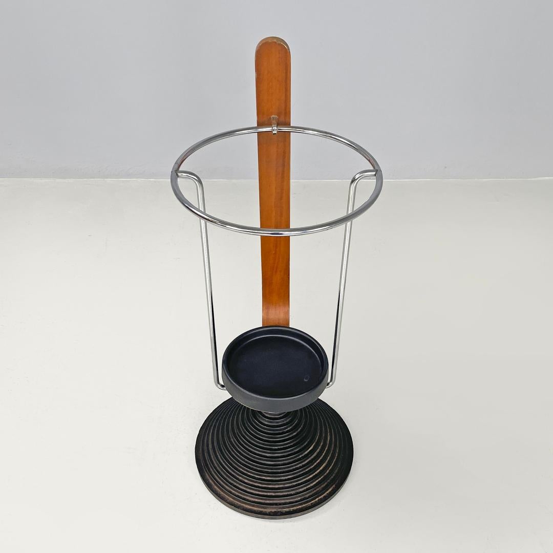 Metal Italian postmodern round umbrella stand by Origlia in cast iron and wood, 1980s For Sale