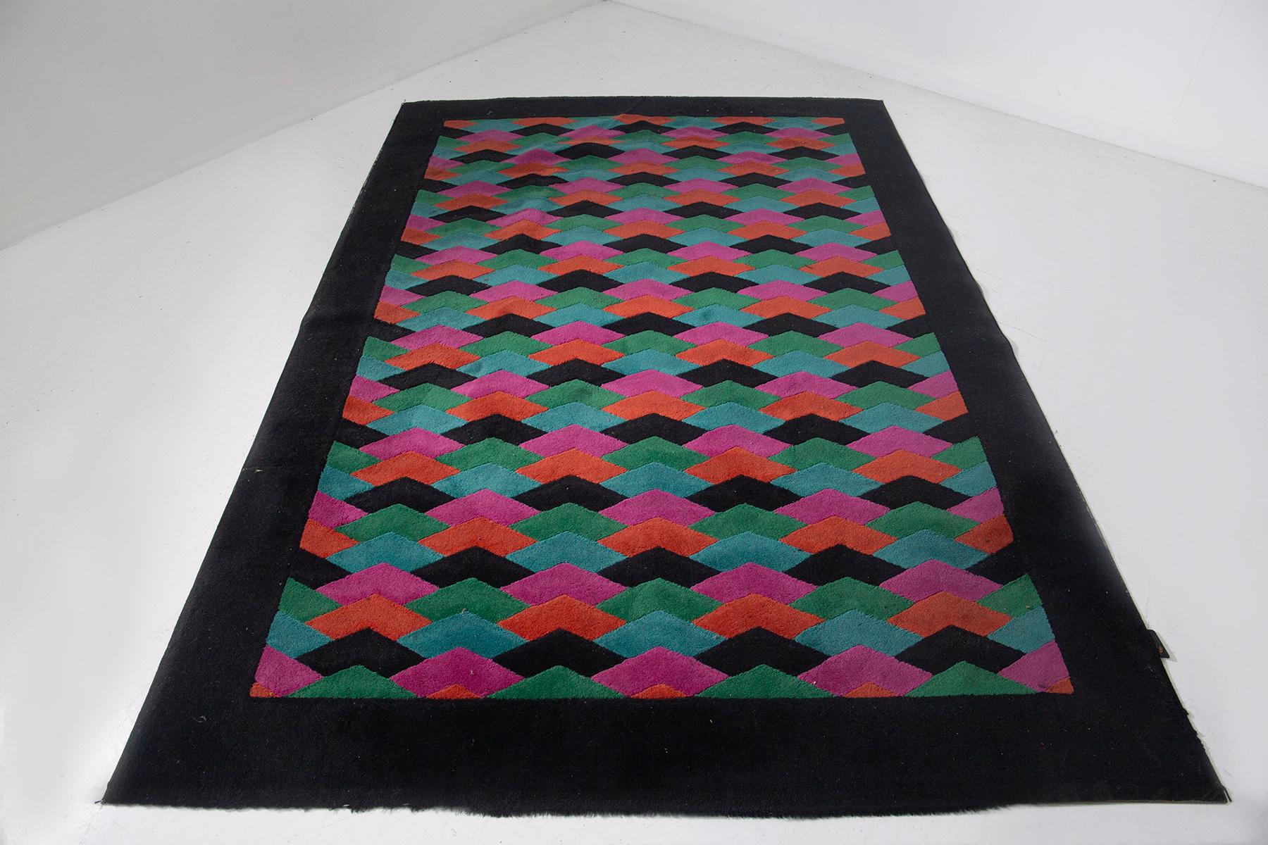 Late 20th Century Italian postmodern rug by MiSSONI, label present in vendita
