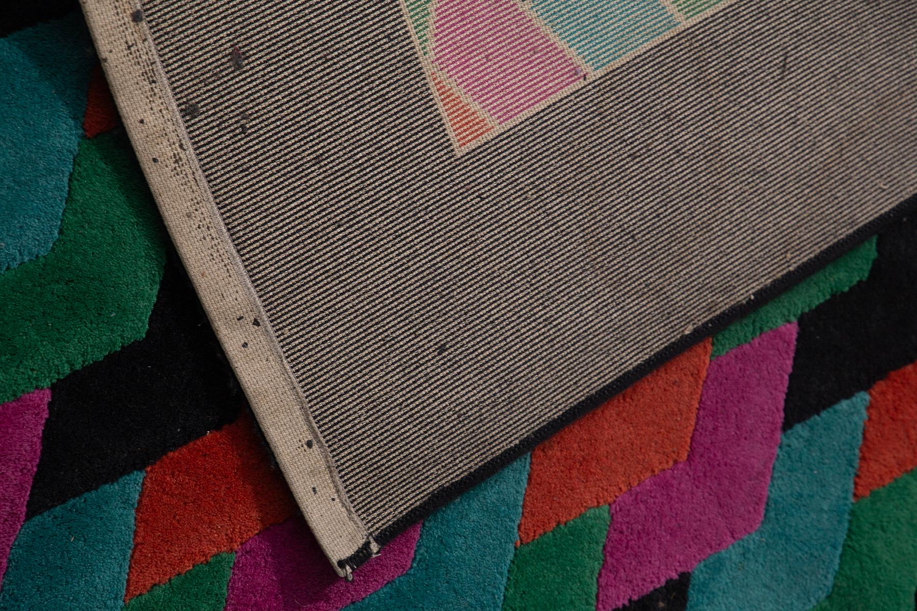 Italian postmodern rug by MiSSONI, label present in vendita 2