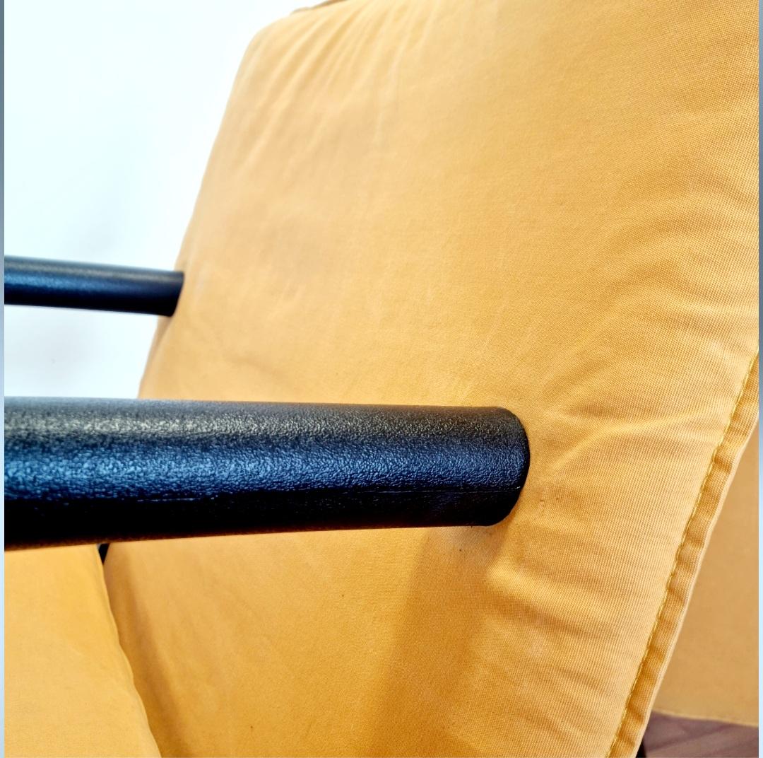 Italian PostModern T-Line Armchairs By Burkhard Voghterr for Arflex, Italy 80s For Sale 4