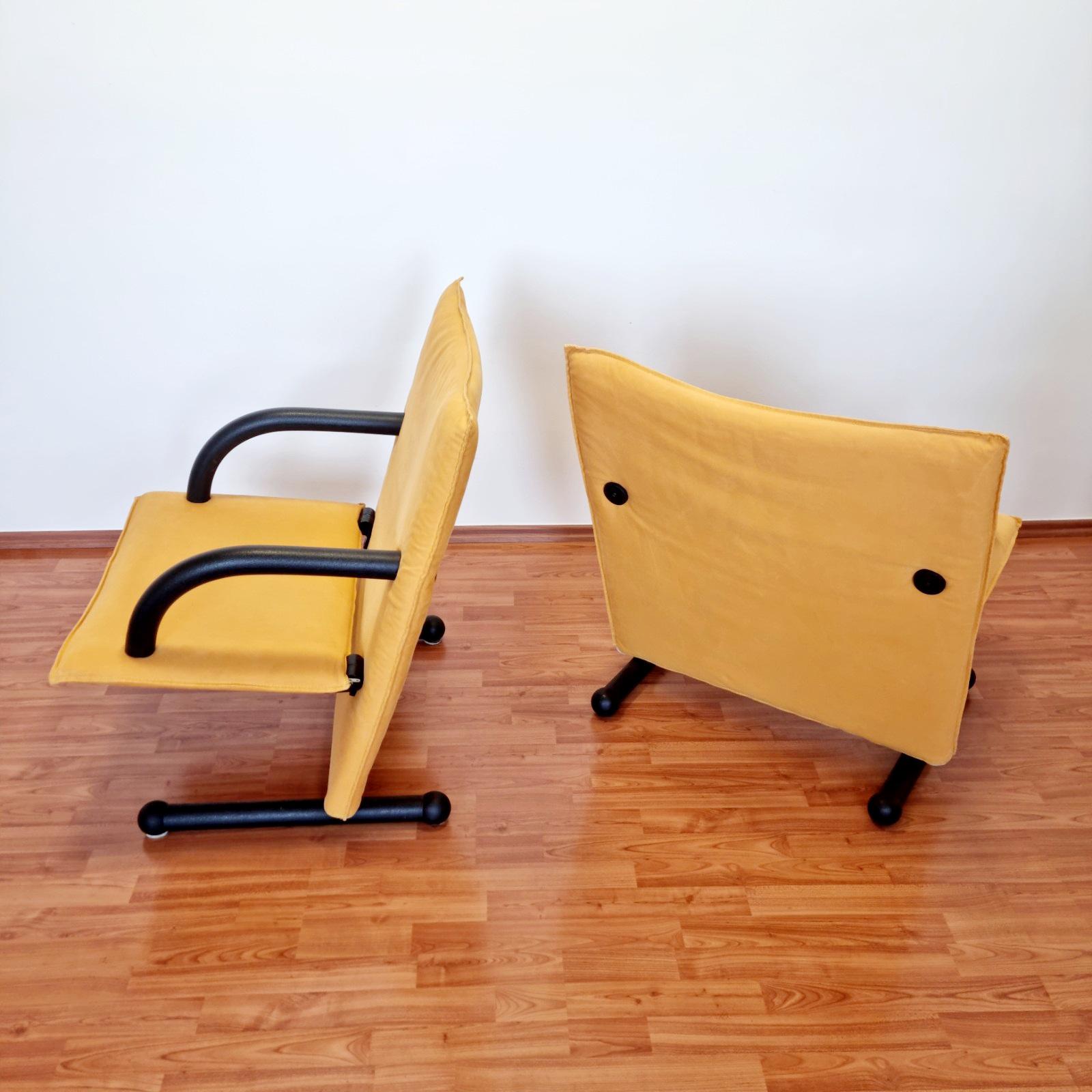 Metal Italian PostModern T-Line Armchairs By Burkhard Voghterr for Arflex, Italy 80s For Sale