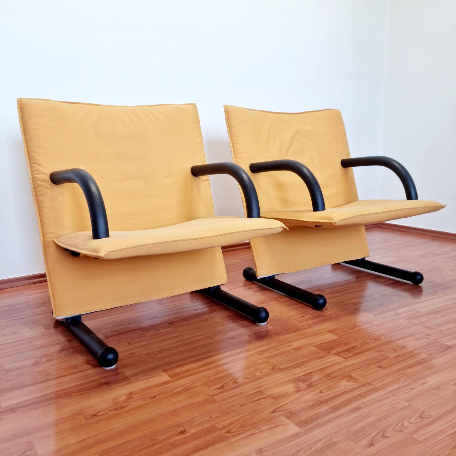 Italian PostModern T-Line Armchairs By Burkhard Voghterr for Arflex, Italy 80s For Sale 2
