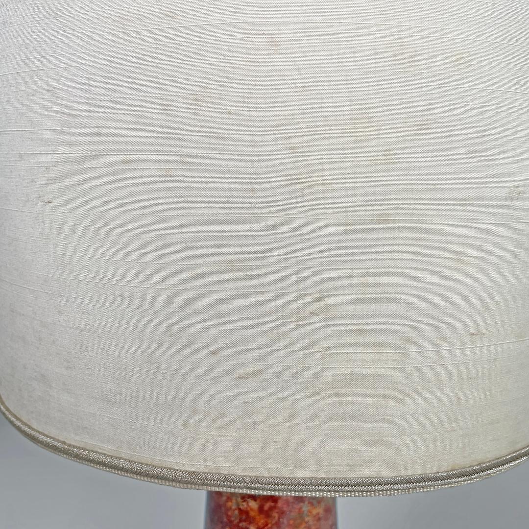 Lampes de table postmodernes italiennes en bois rouge et doré avec abat-jour en tissu, années 1980 en vente 6