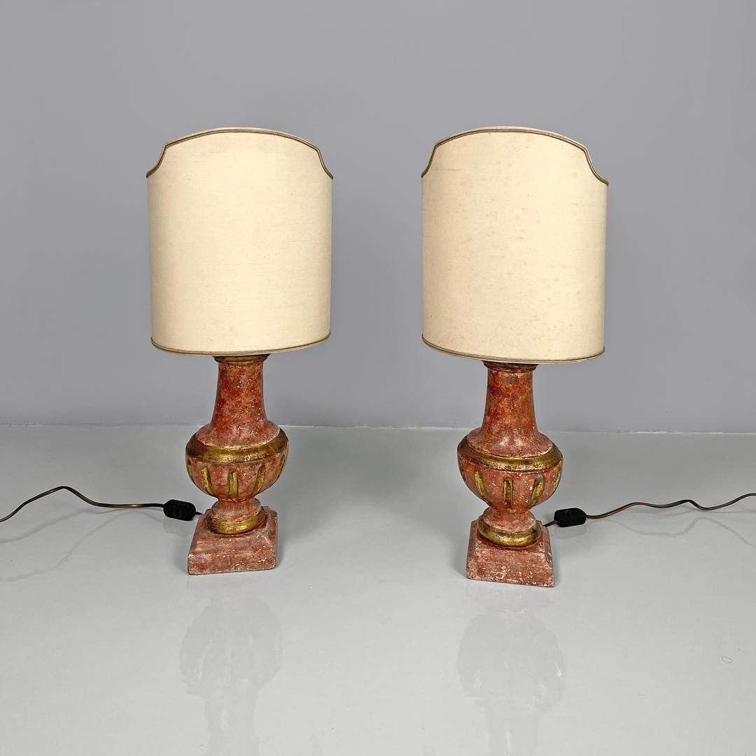 Italian Lampes de table postmodernes italiennes en bois rouge et doré avec abat-jour en tissu, années 1980 en vente