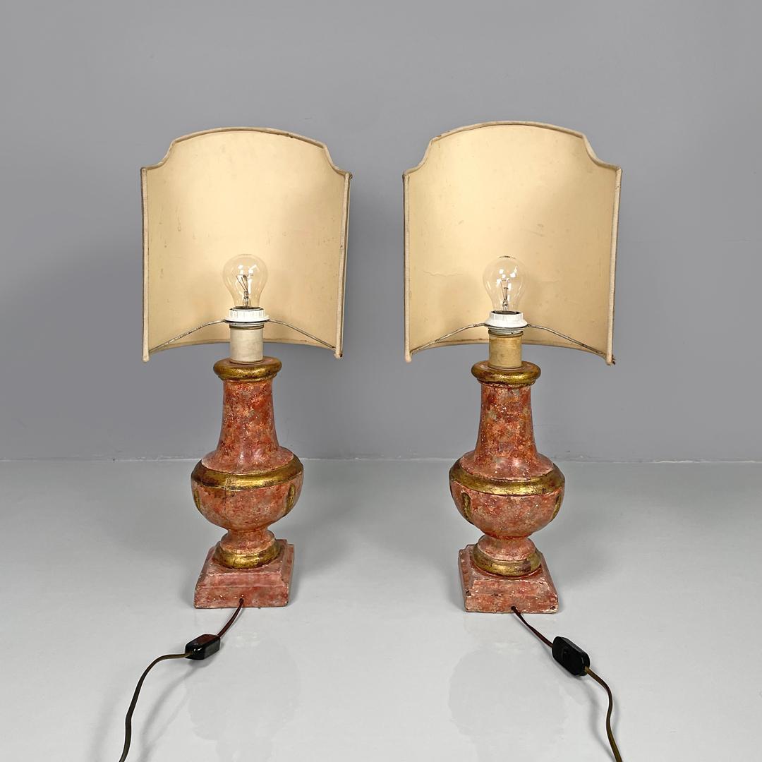 Métal Lampes de table postmodernes italiennes en bois rouge et doré avec abat-jour en tissu, années 1980 en vente