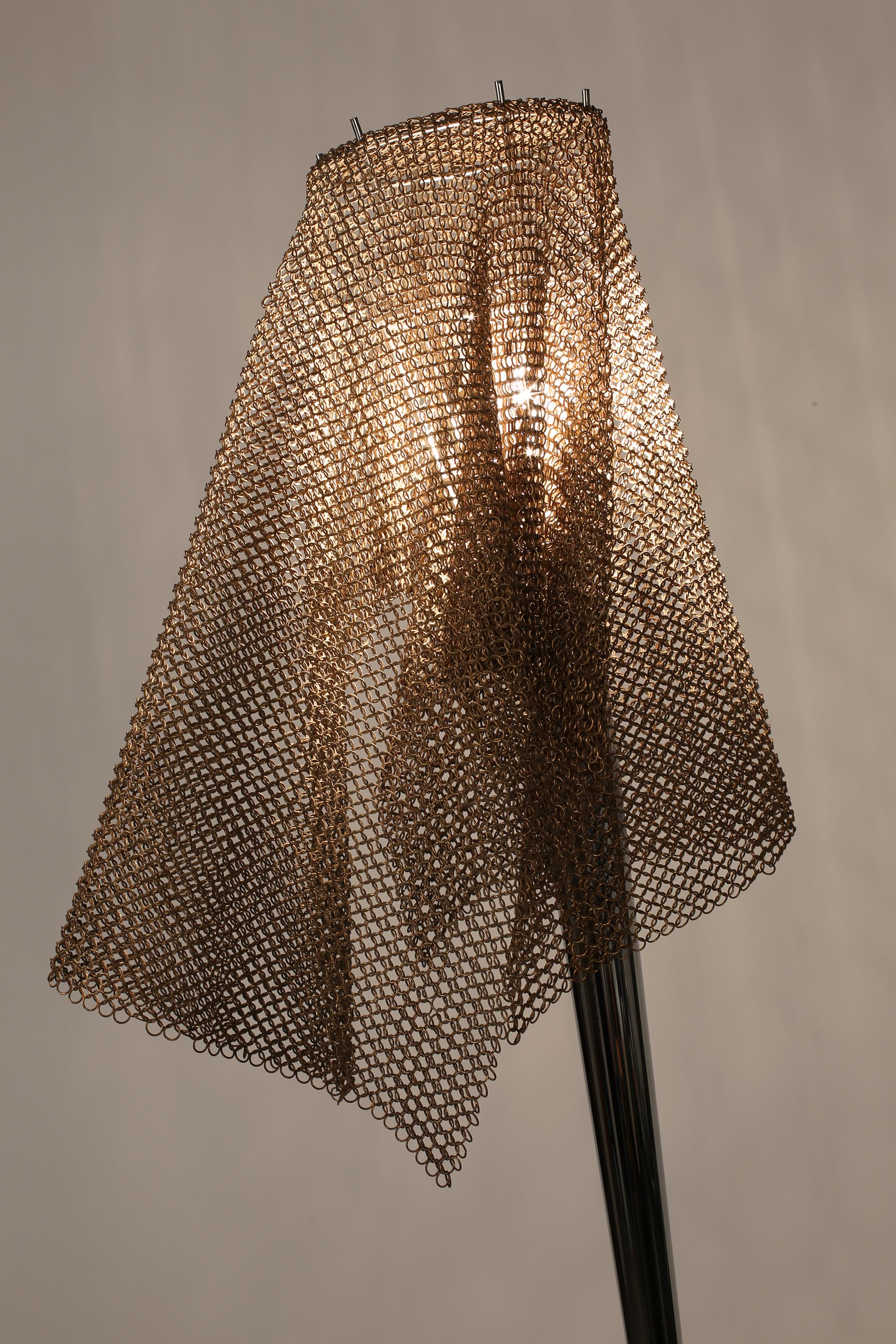 Italienische postmoderne Toni Cordero 'Ecate' Kettenhemdlampe für Artemide (20. Jahrhundert) im Angebot