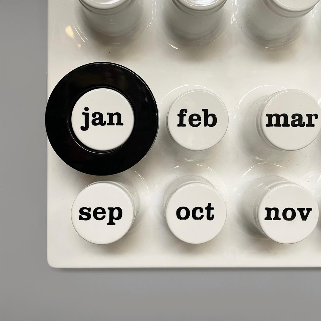Italienischer postmoderner Wandkalender „Perpetual Calendar“ von Della Beffa für Ring a Date, 2000er Jahre im Angebot 3