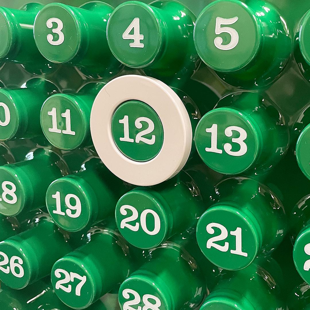Italienischer postmoderner Wandkalender „Perpetual Calendar“ von Della Beffa für Ring a Date, 2000er Jahre im Angebot 3