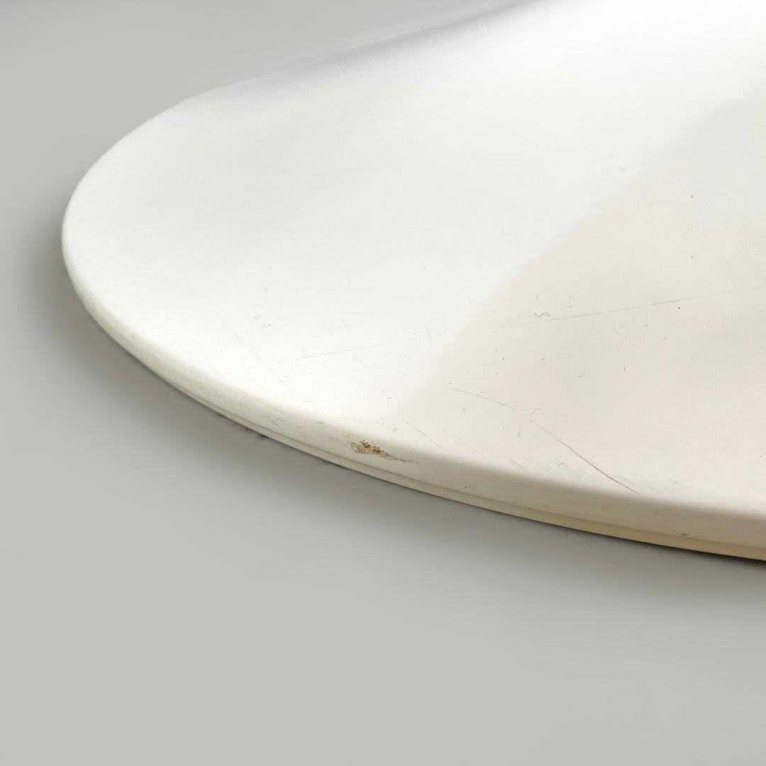Italian postmodern white marble dining table Tulip Eero Saarinen for Knoll, 2015 For Sale 12