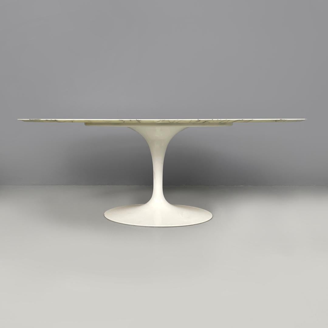 Metal Italian postmodern white marble dining table Tulip Eero Saarinen for Knoll, 2015 For Sale