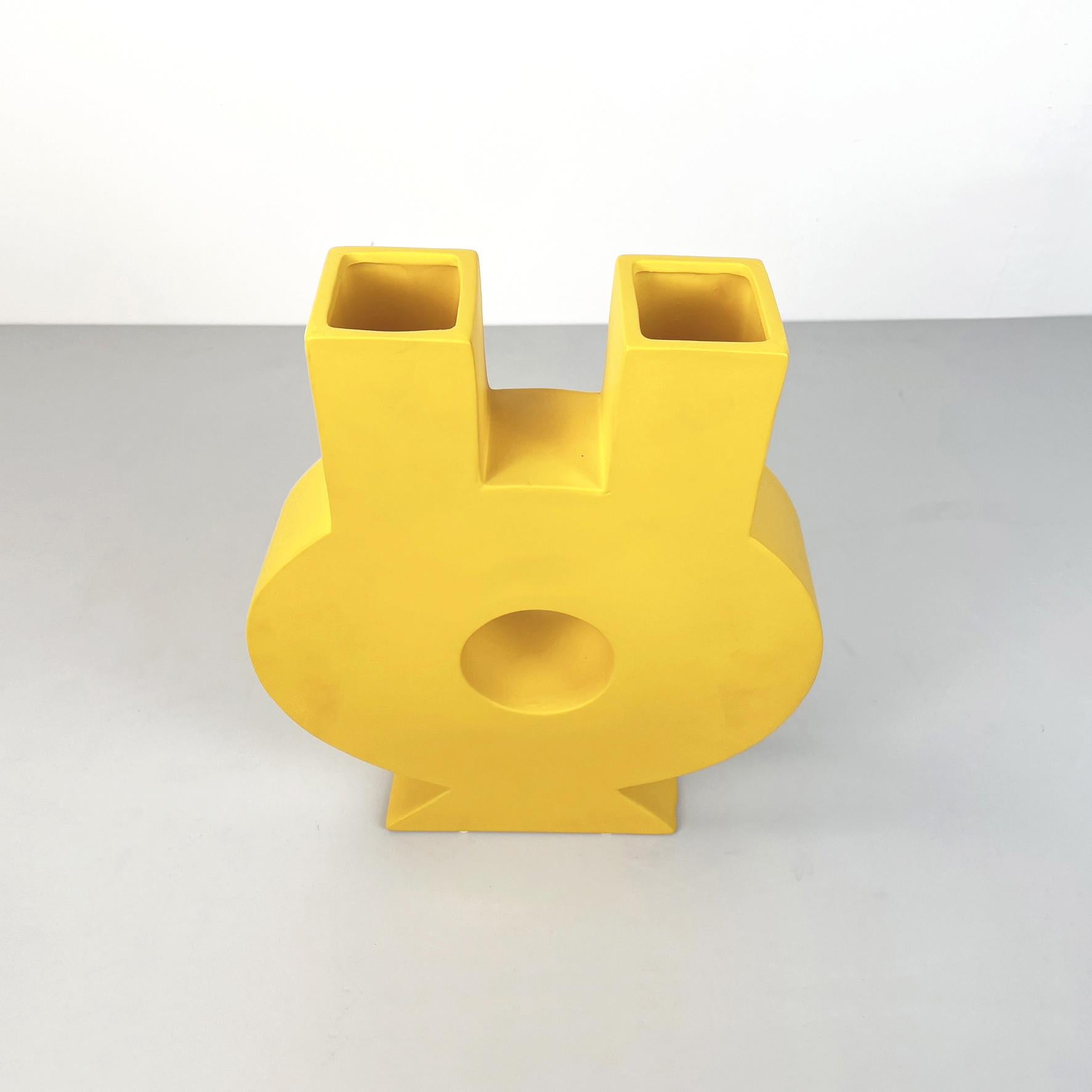 Italian Postmodern Yellow Ceramic Sculpture by Florio Pac Paccagnella, 2023 In Excellent Condition In MIlano, IT