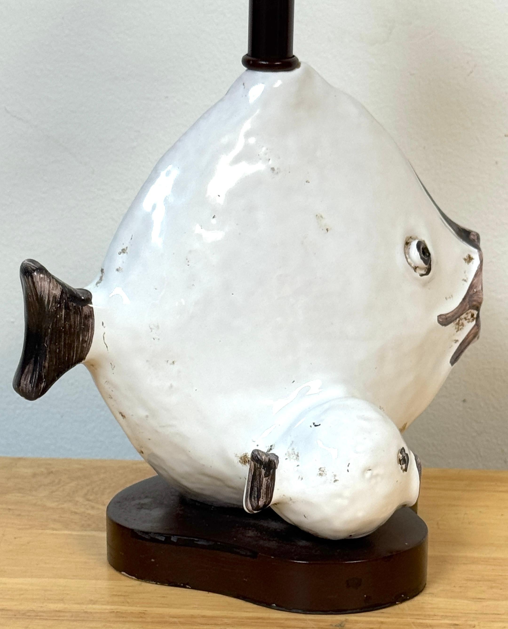 Peint à la main Lampe poisson en poterie italienne par Ivo De Santis pour Gli Etruschi, Florence, petit modèle en vente