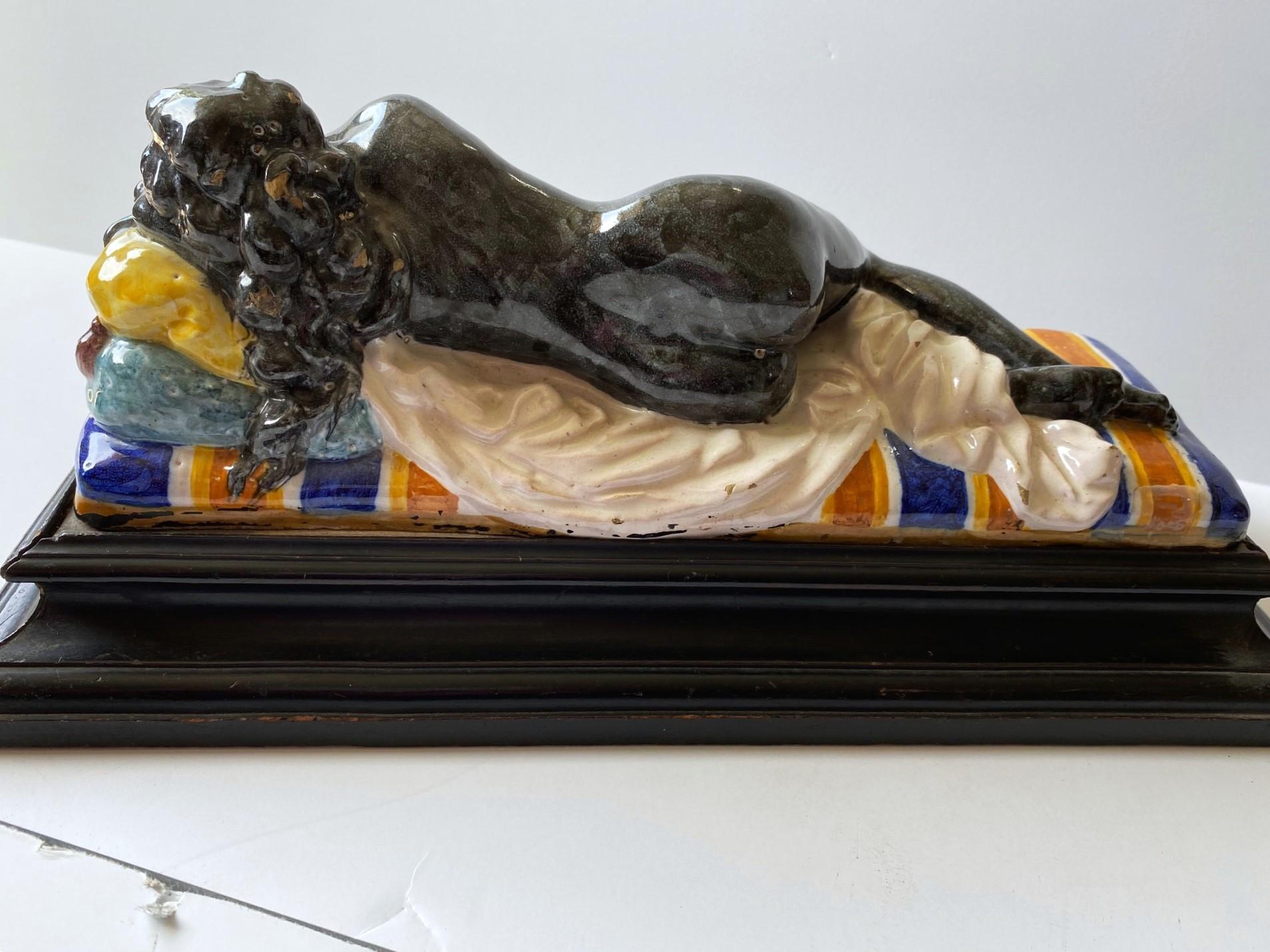 Metà XX secolo Ceramiche italiane  Di A  Signora nuda in vendita