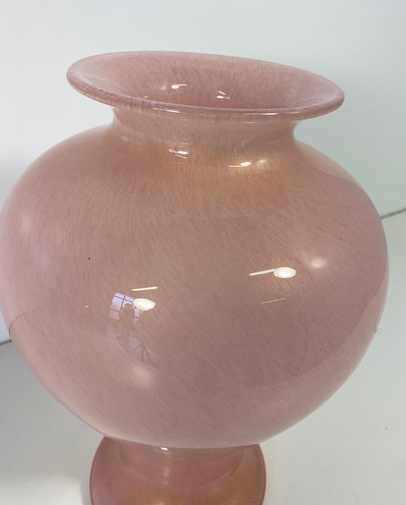 Late 20th Century Italian Powder Pink and Gold Leaf Murano Glass Vase by Barovier & Toso For Sale