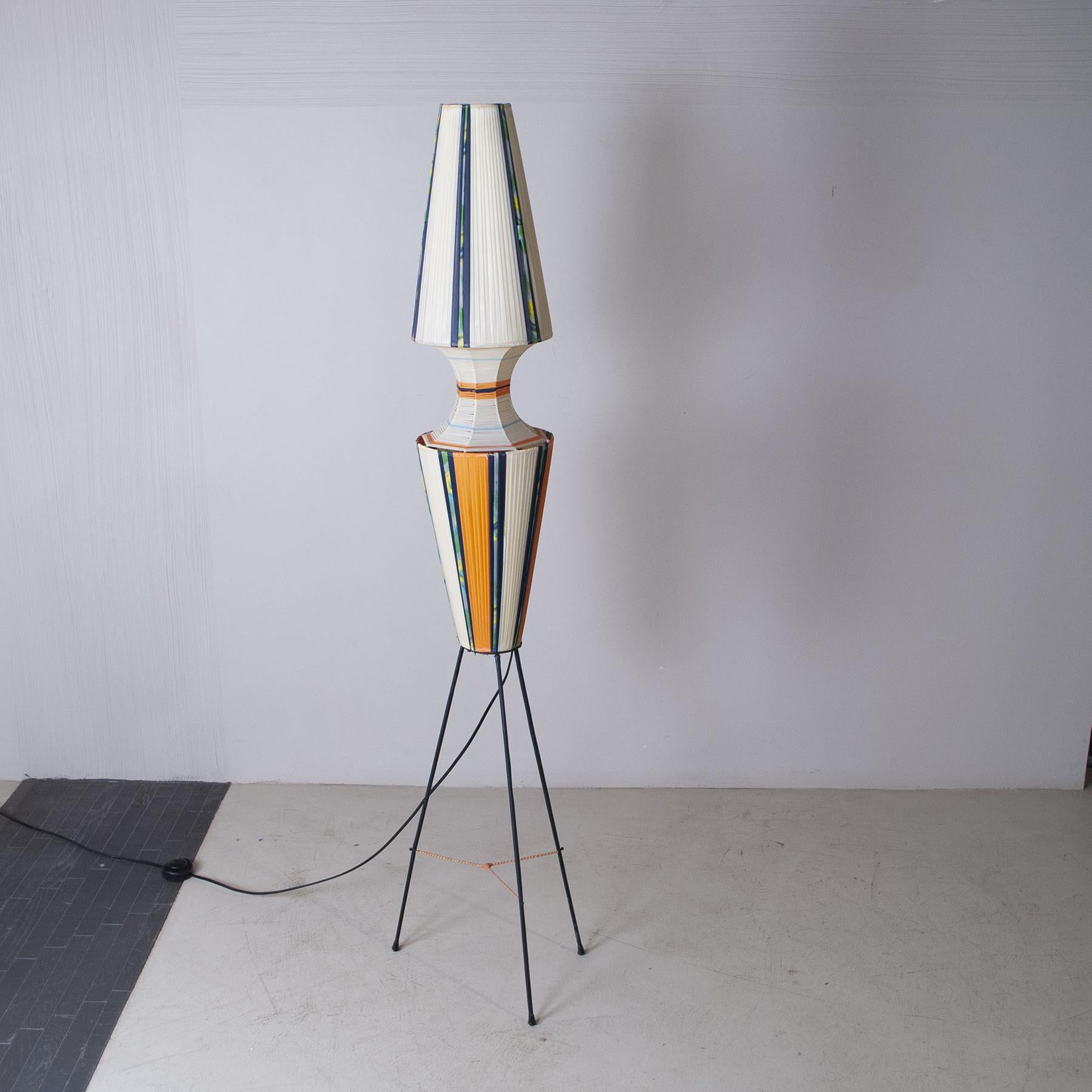 Mid-Century Modern Italian Production Floor Lamp, Late 1950s For Sale