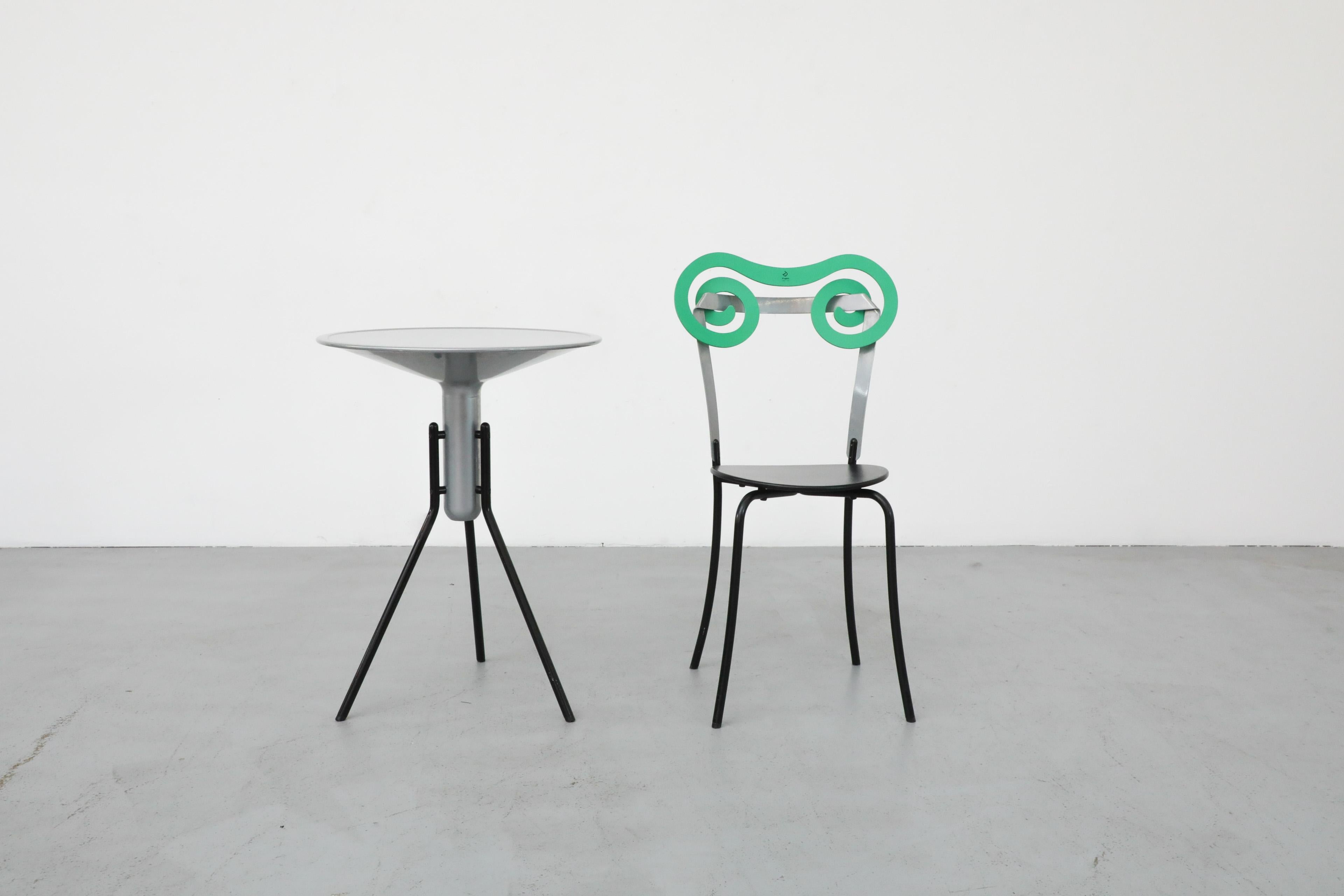 Émaillé Ensemble de table et chaises italienne de style Memphis Progetti en vente
