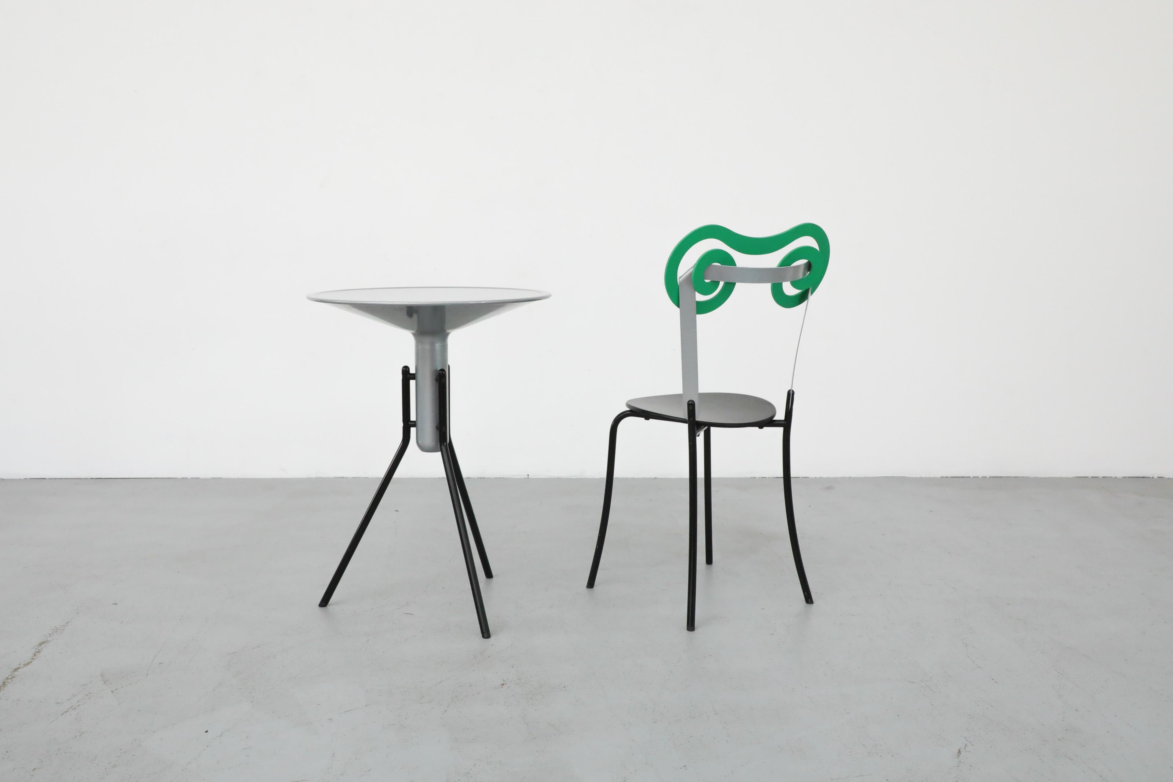 Métal Ensemble de table et chaises italienne de style Memphis Progetti en vente