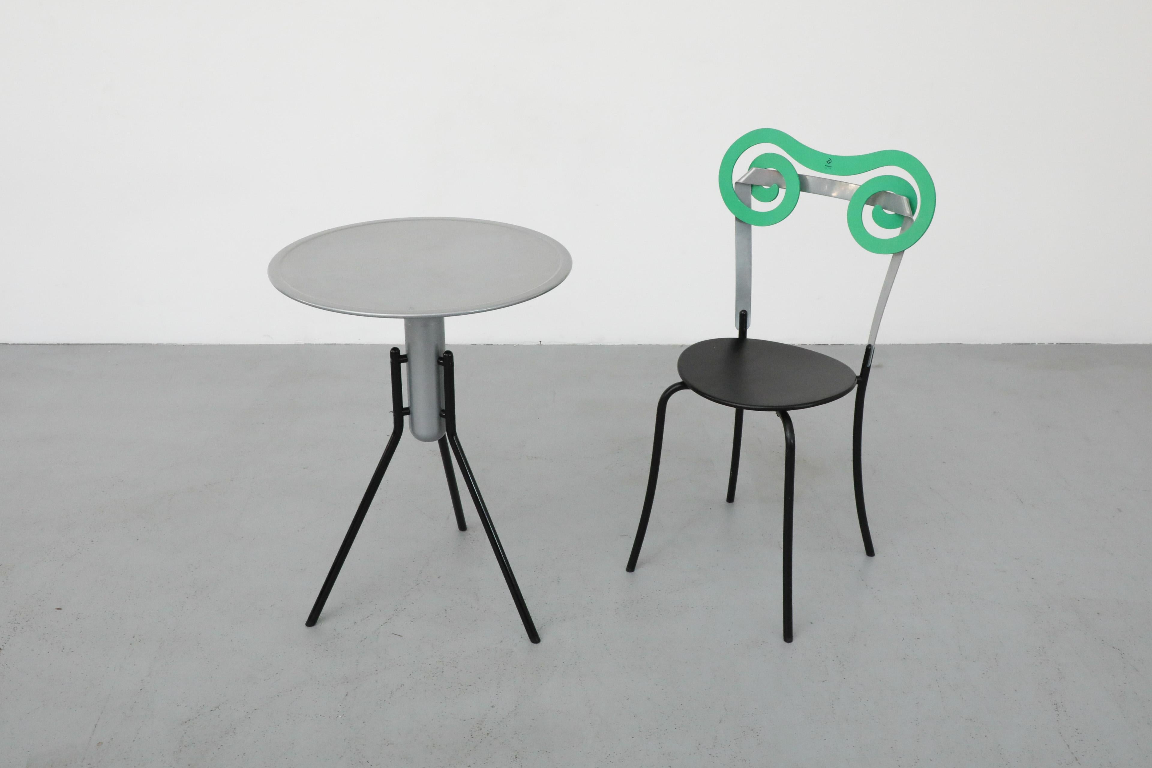 Ensemble de table et chaises italienne de style Memphis Progetti en vente 1