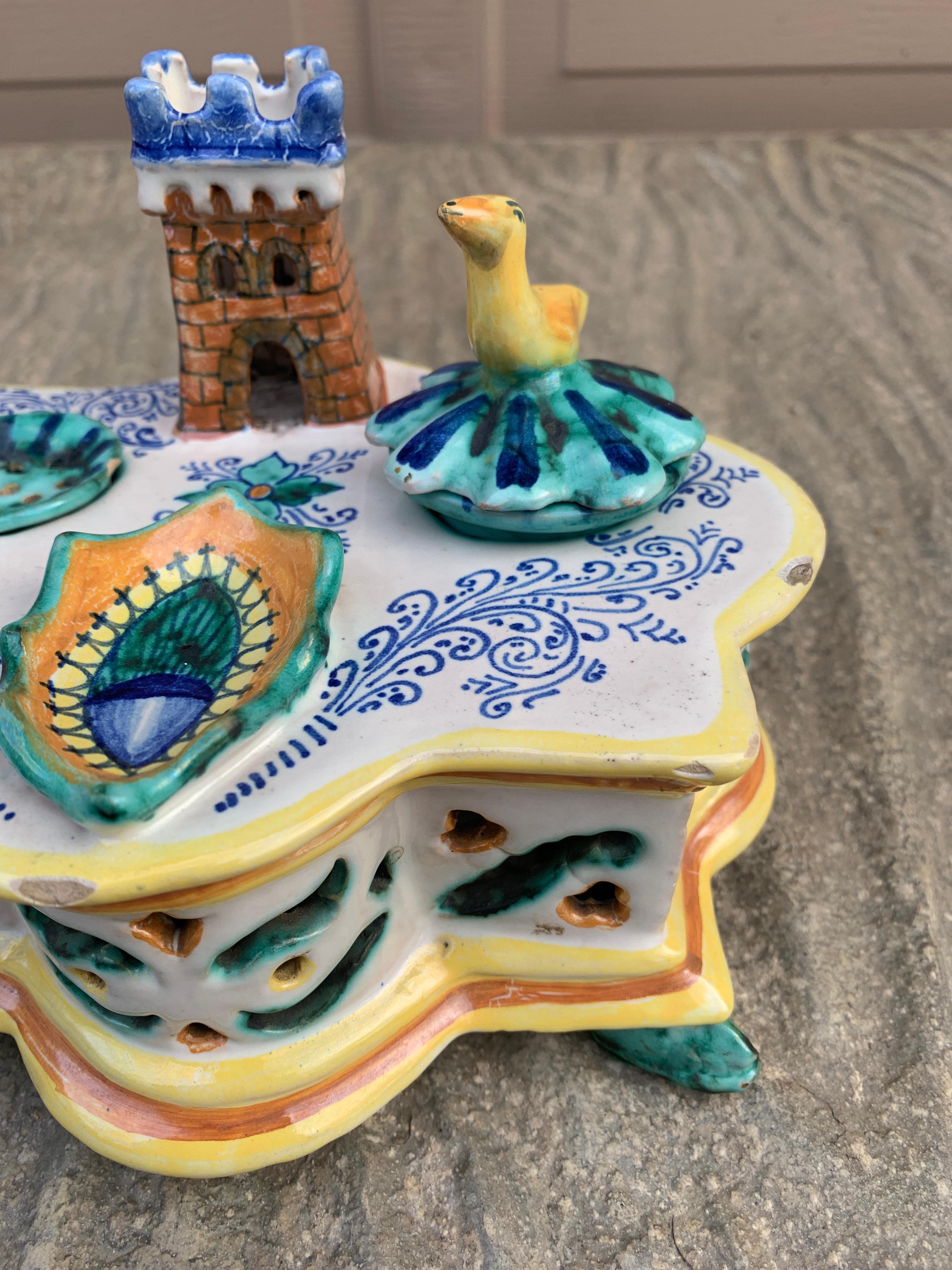 Italian Provincial Deruta Hand Painted Allegorical Faience Inkwell For Sale 3