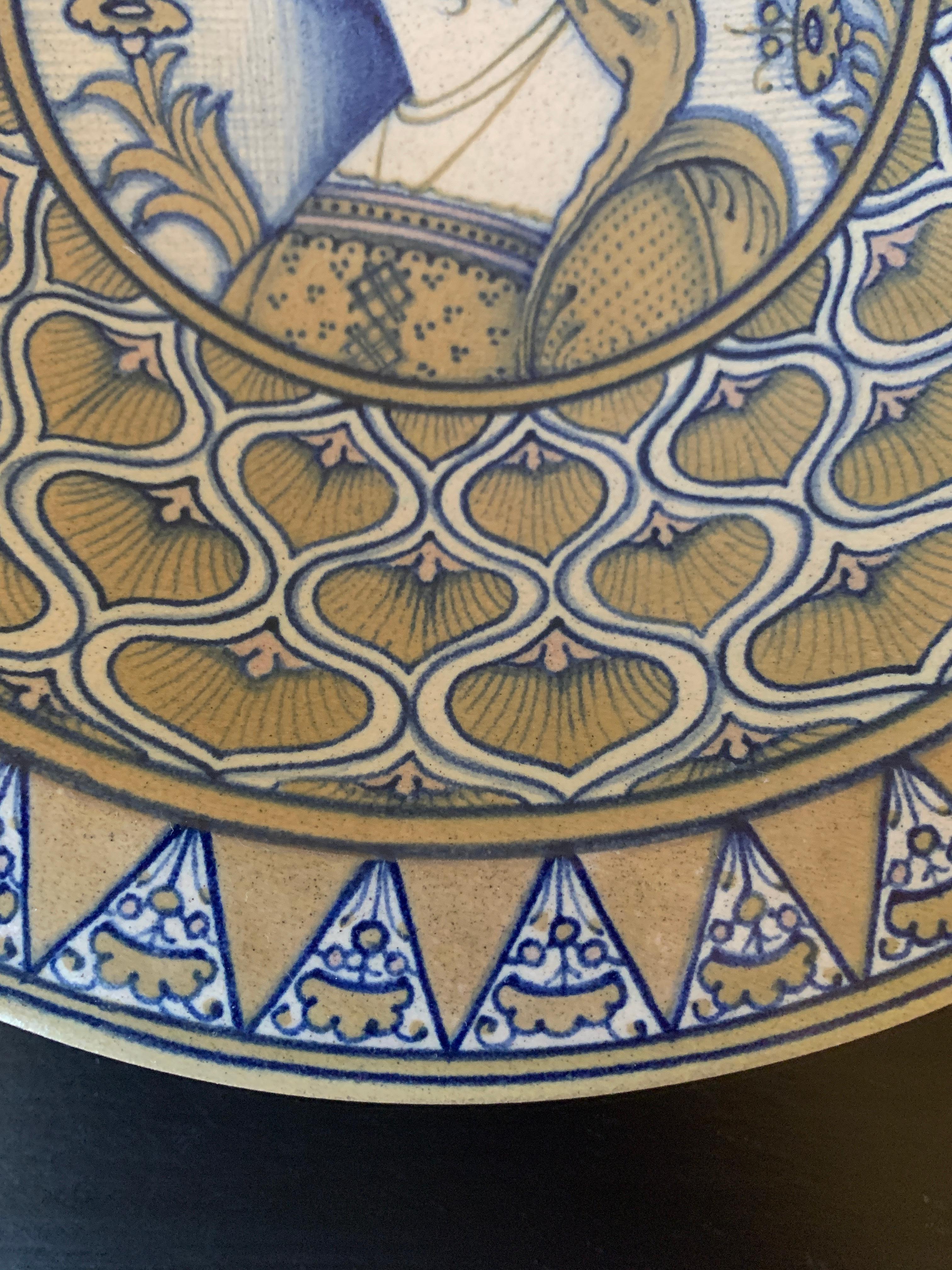 Italiano Piatto da parete in ceramica provinciale italiana di Deruta dipinta a mano con ritratto